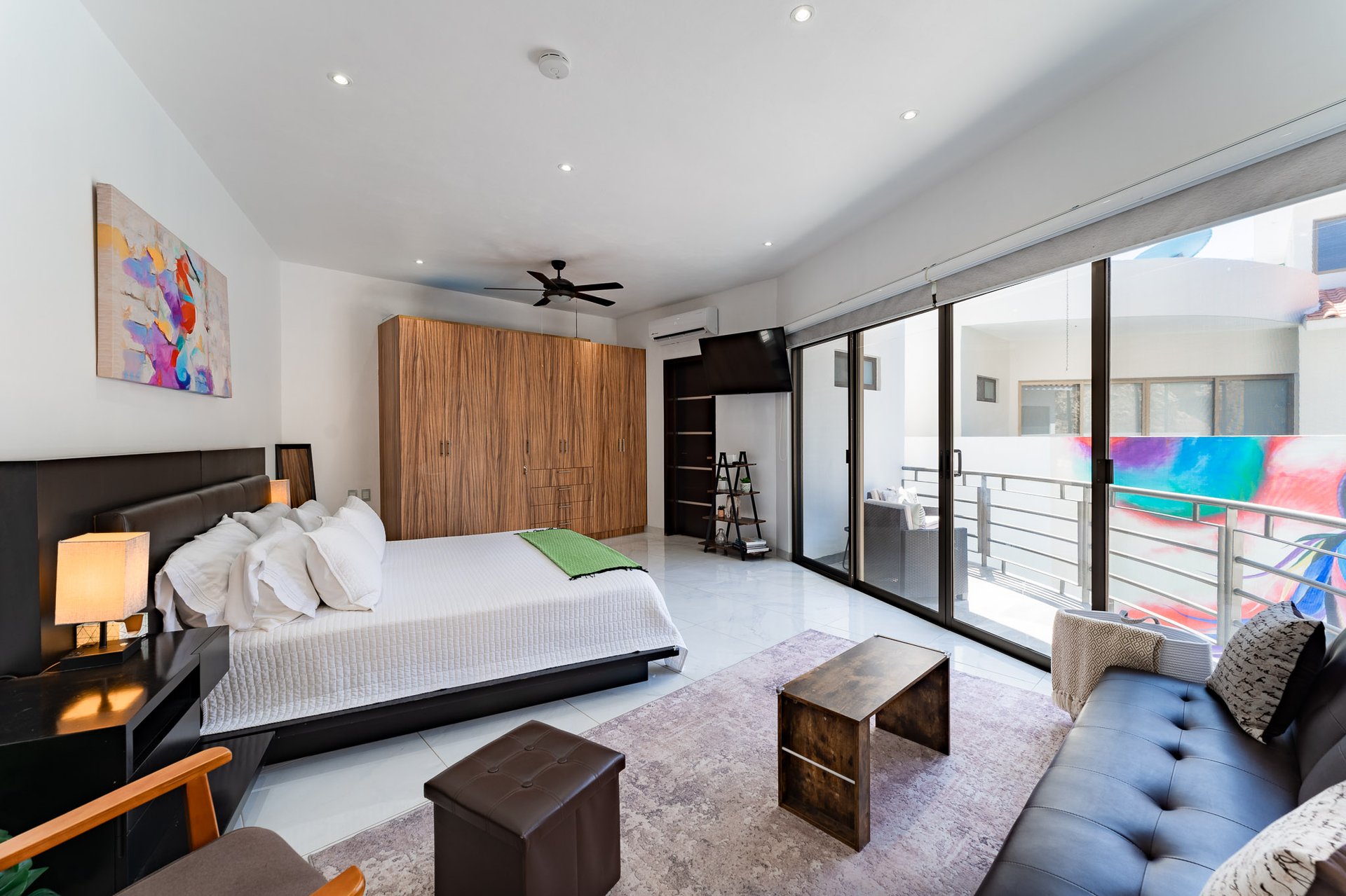 5 bedrooms, Single Family Homes, Villa de Caballos