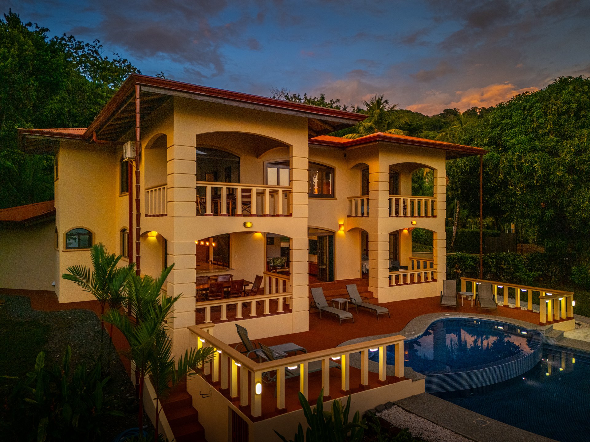 Classic Luxury at Casa Ceiba, Coastal Ocean View 4 Bedroom Home Near Uvita