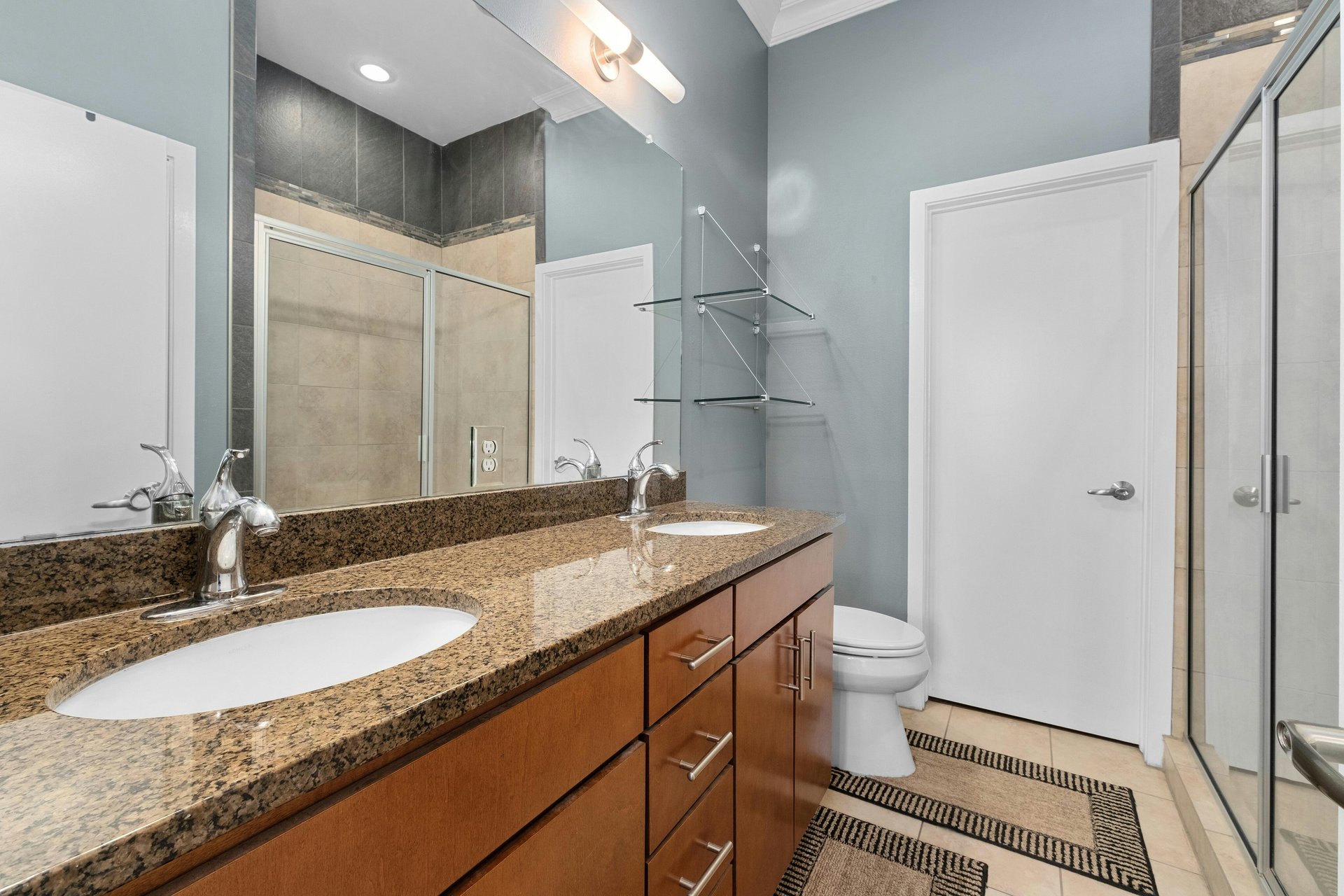 1702 S Lamar Blvd #28