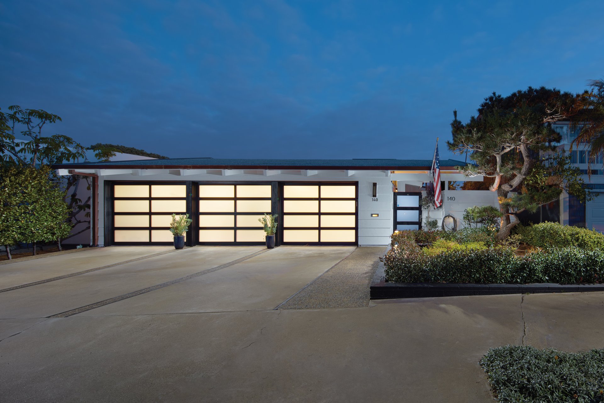 140 Crescent Bay Drive