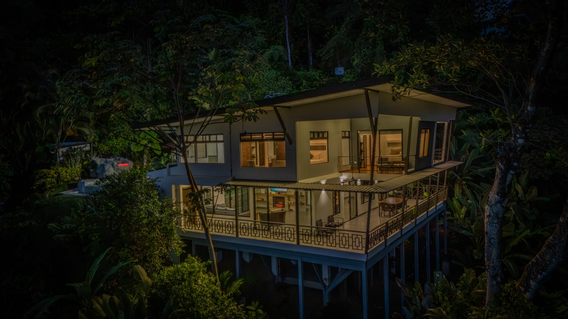 Casa La Roca, Whale's Tail 3 Bedroom Home In Uvita!