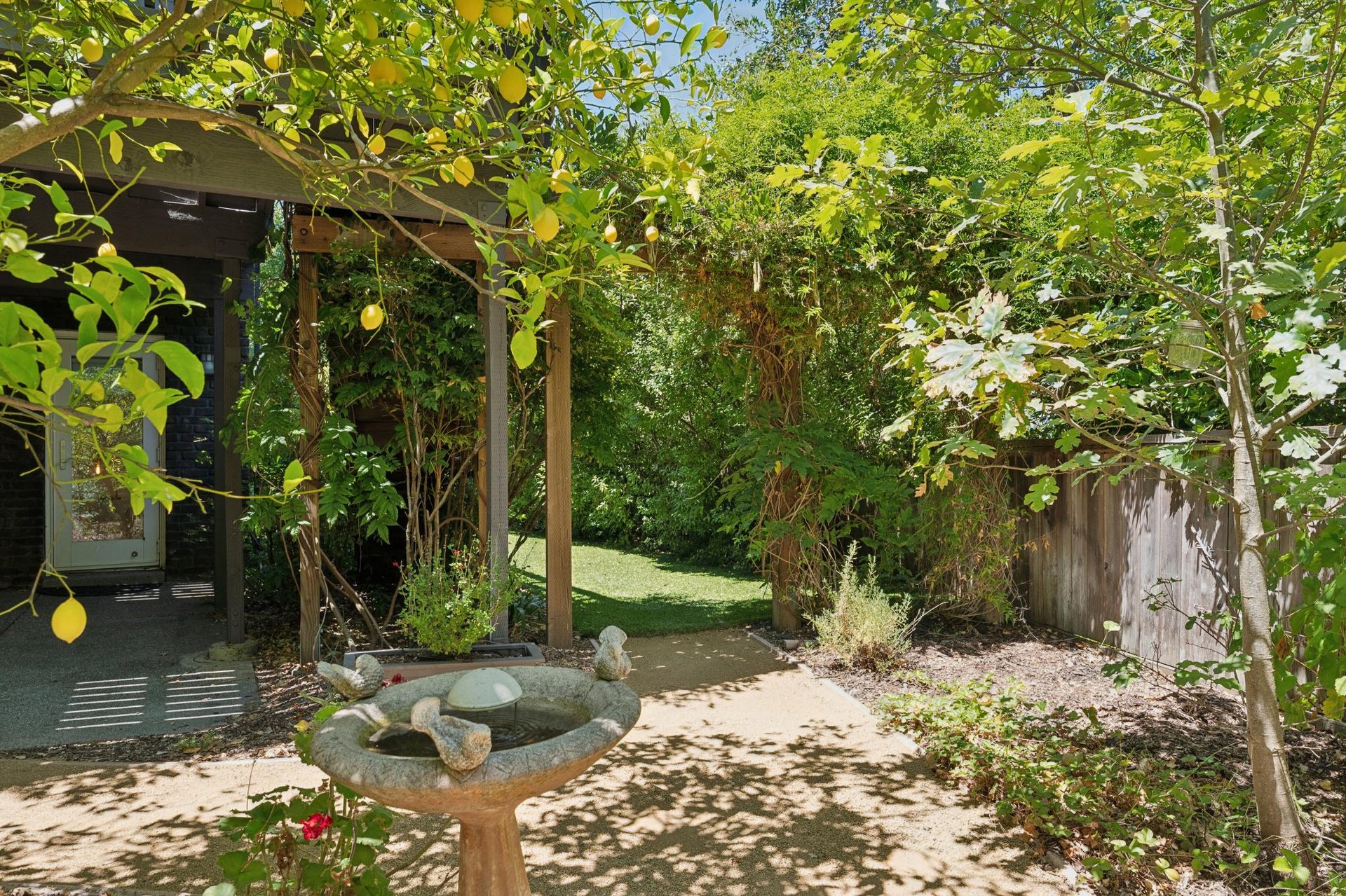 28 Black Log Rd
