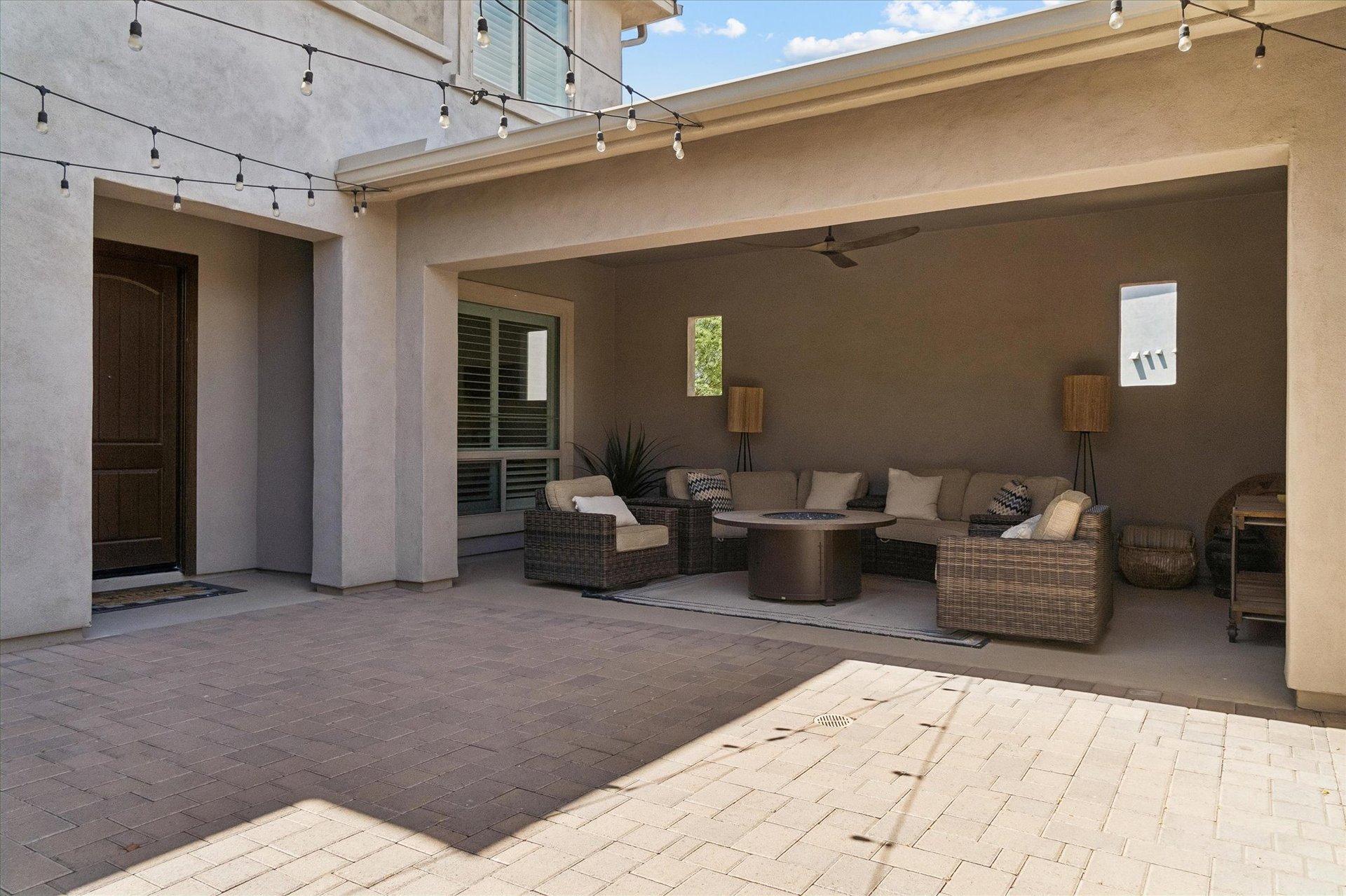 2905 E LOS GATOS DR, Phoenix, AZ 85050