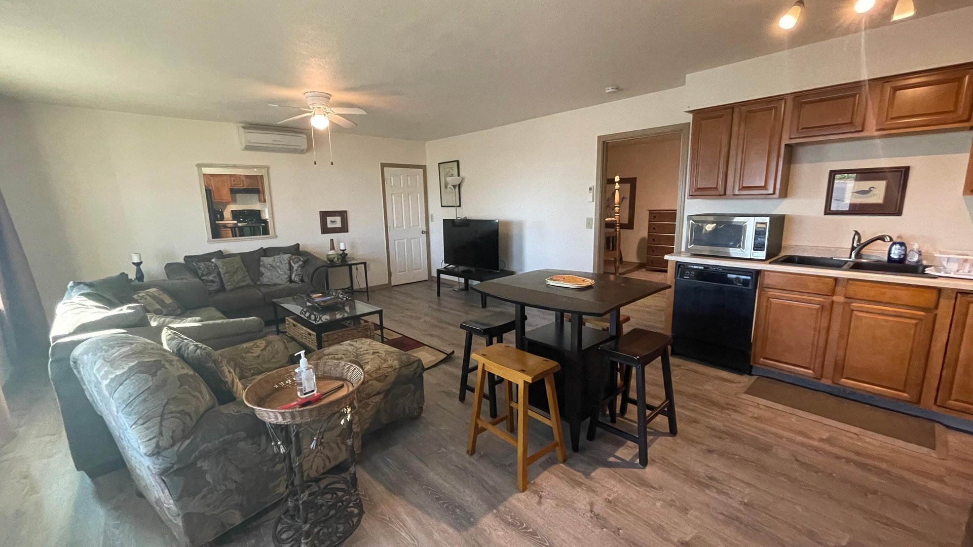 555 Hwy 101 S Apt 2