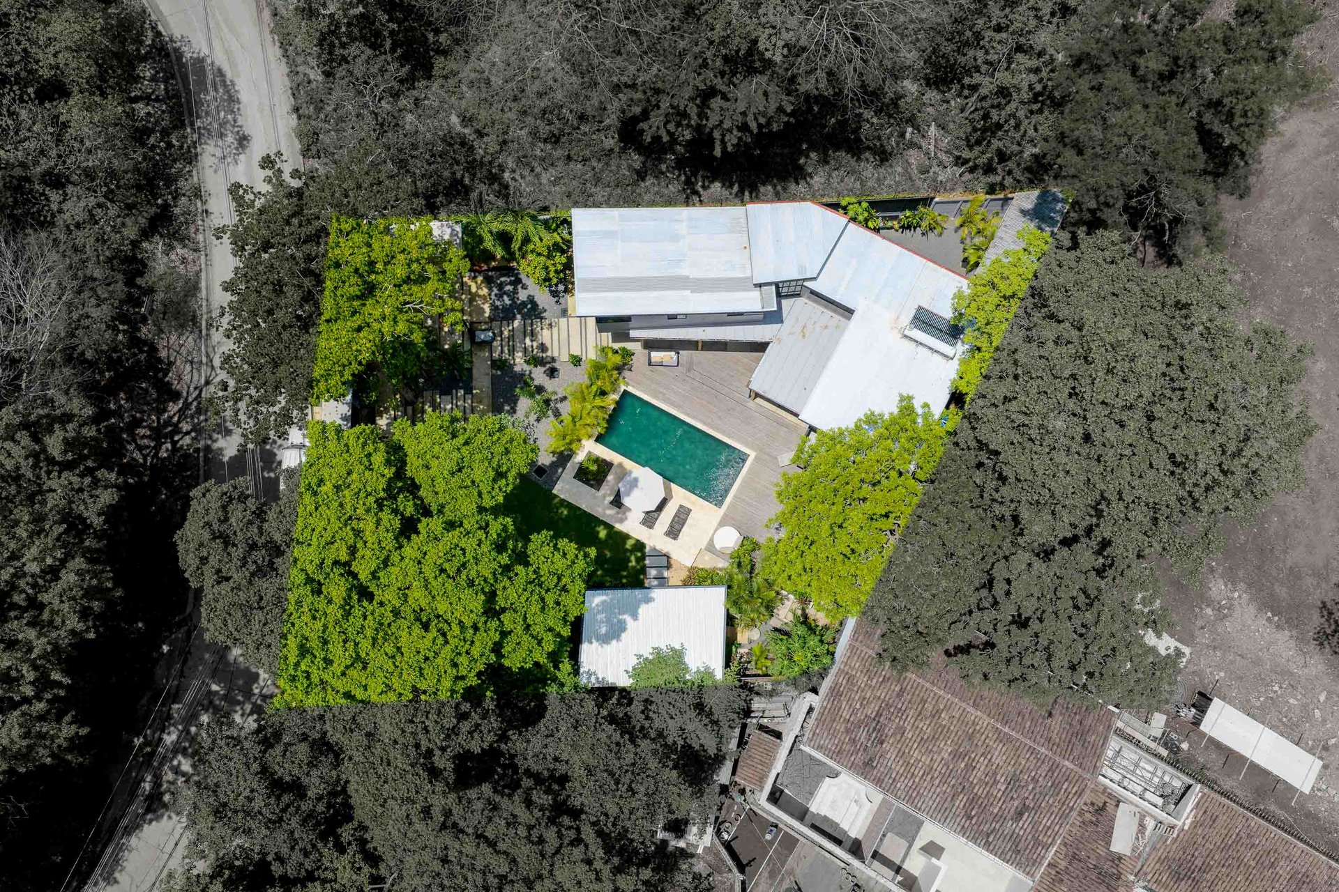 Casa Chavela | Luxury 4-Bedroom Home with Guest Cabin & Pool in Tamarindo