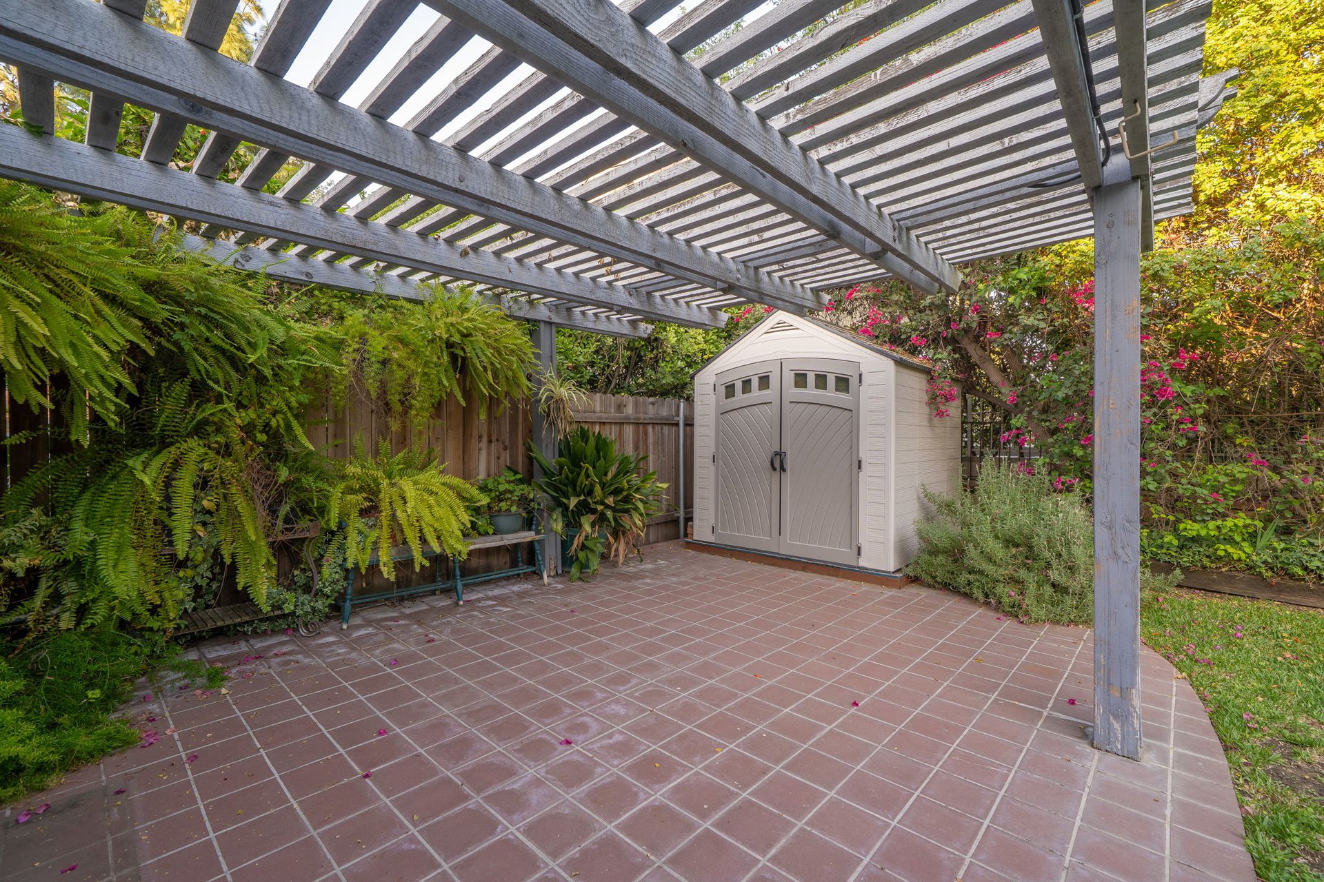 1220 Shepherd Way