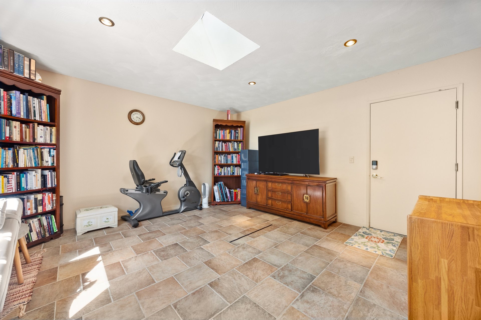 Views & Private 4.44-Acre Retreat | 24930 Paramount Drive