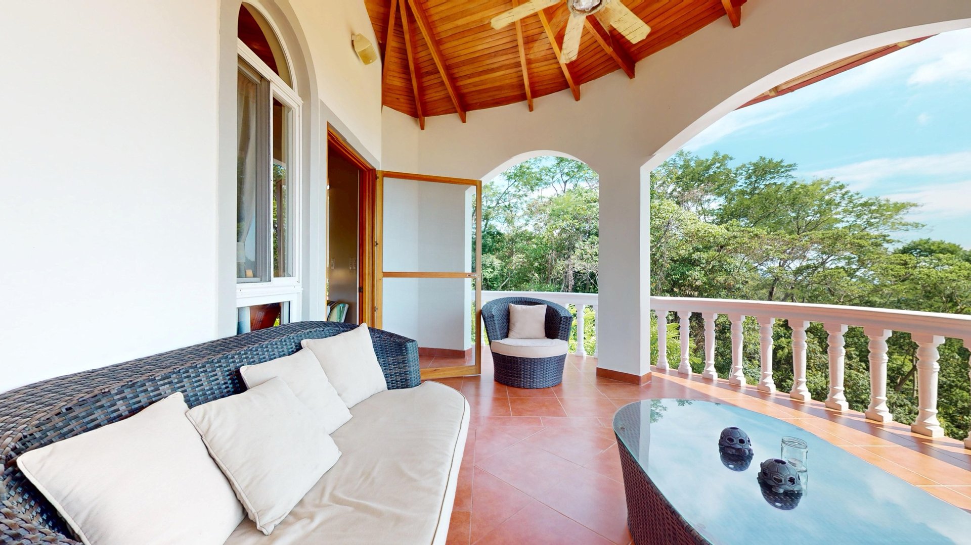 Ojochateau - Rare Ocean & Mountain View 4BR Home in Costa Rica