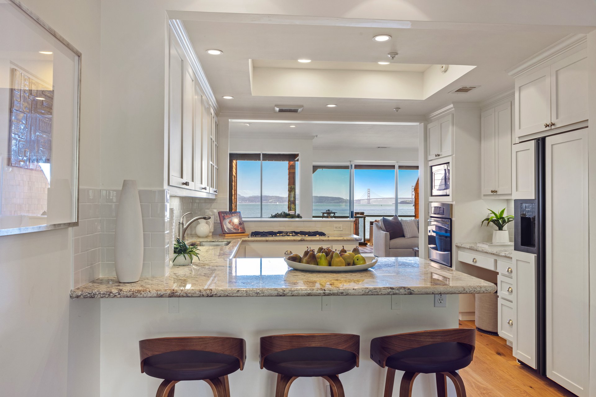 Luxury Condo with Sweeping Bay Views