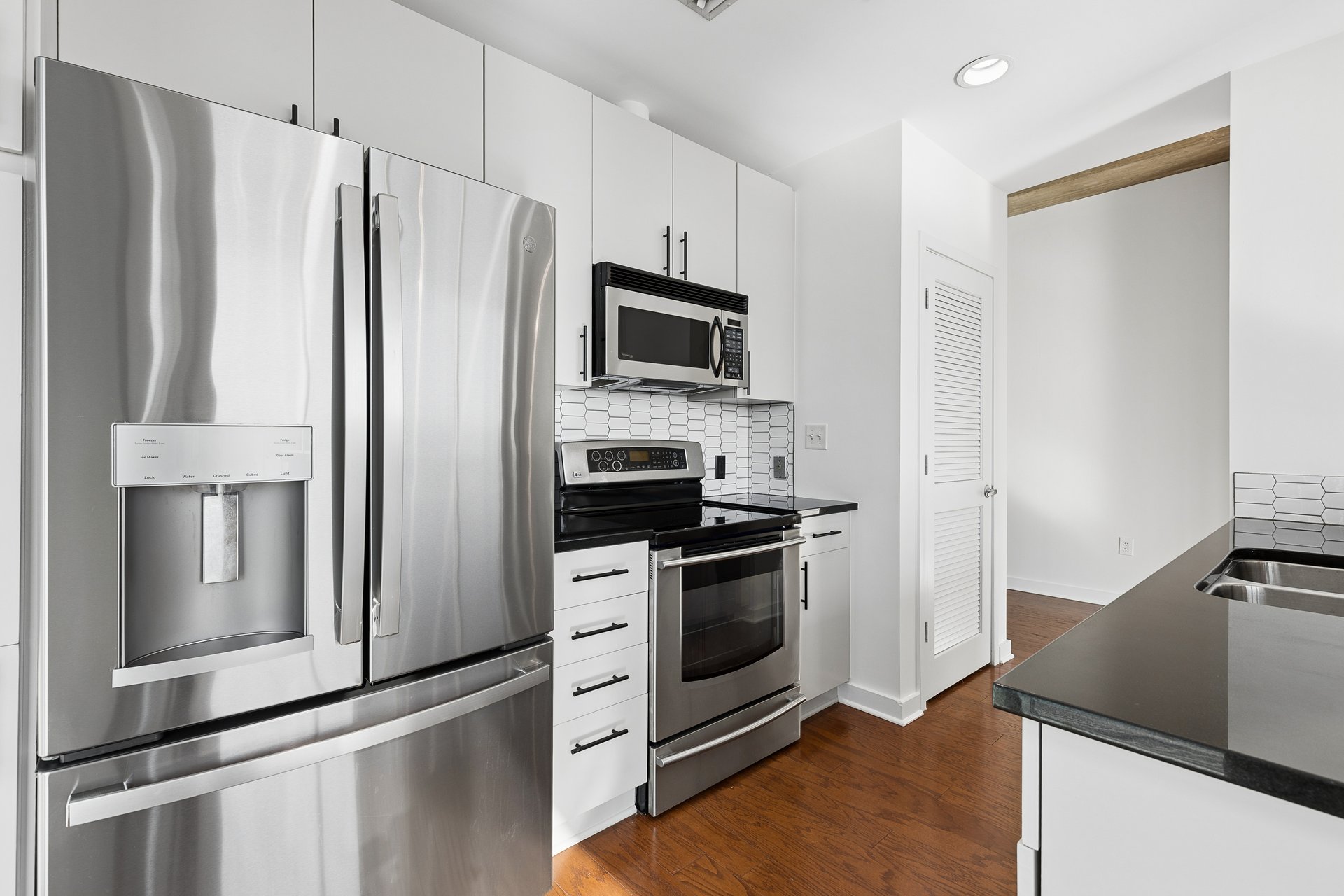 943 Peachtree Street NE Unit 913