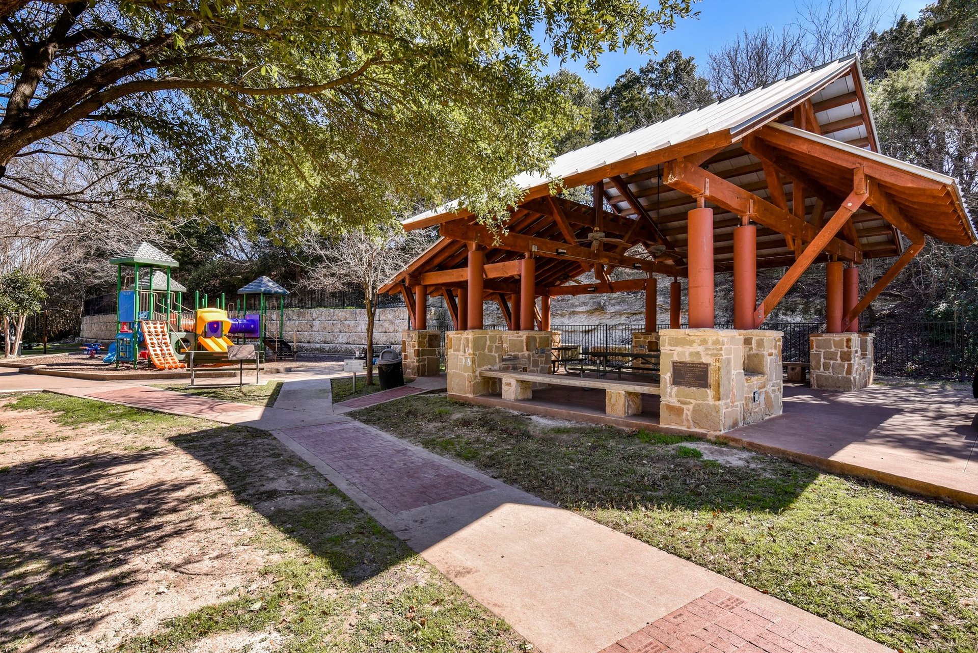 440 Ridgewood Rd