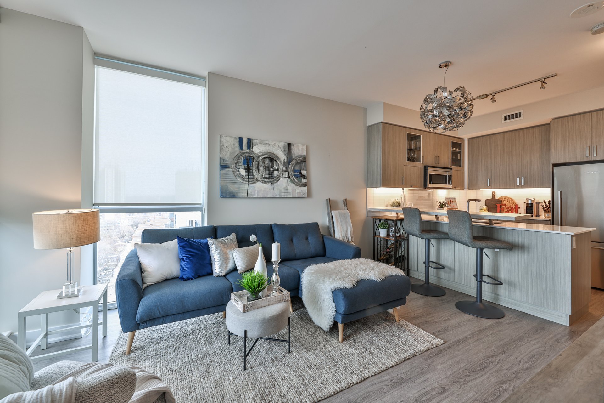  Corner Suite At The Barrington! 