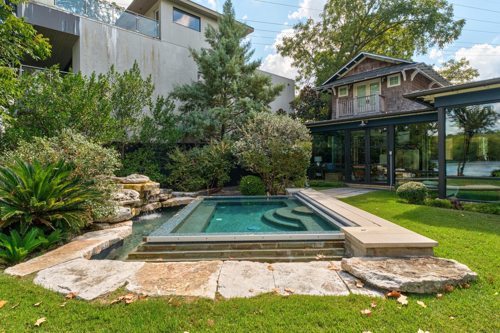 1406 Rockcliff Rd