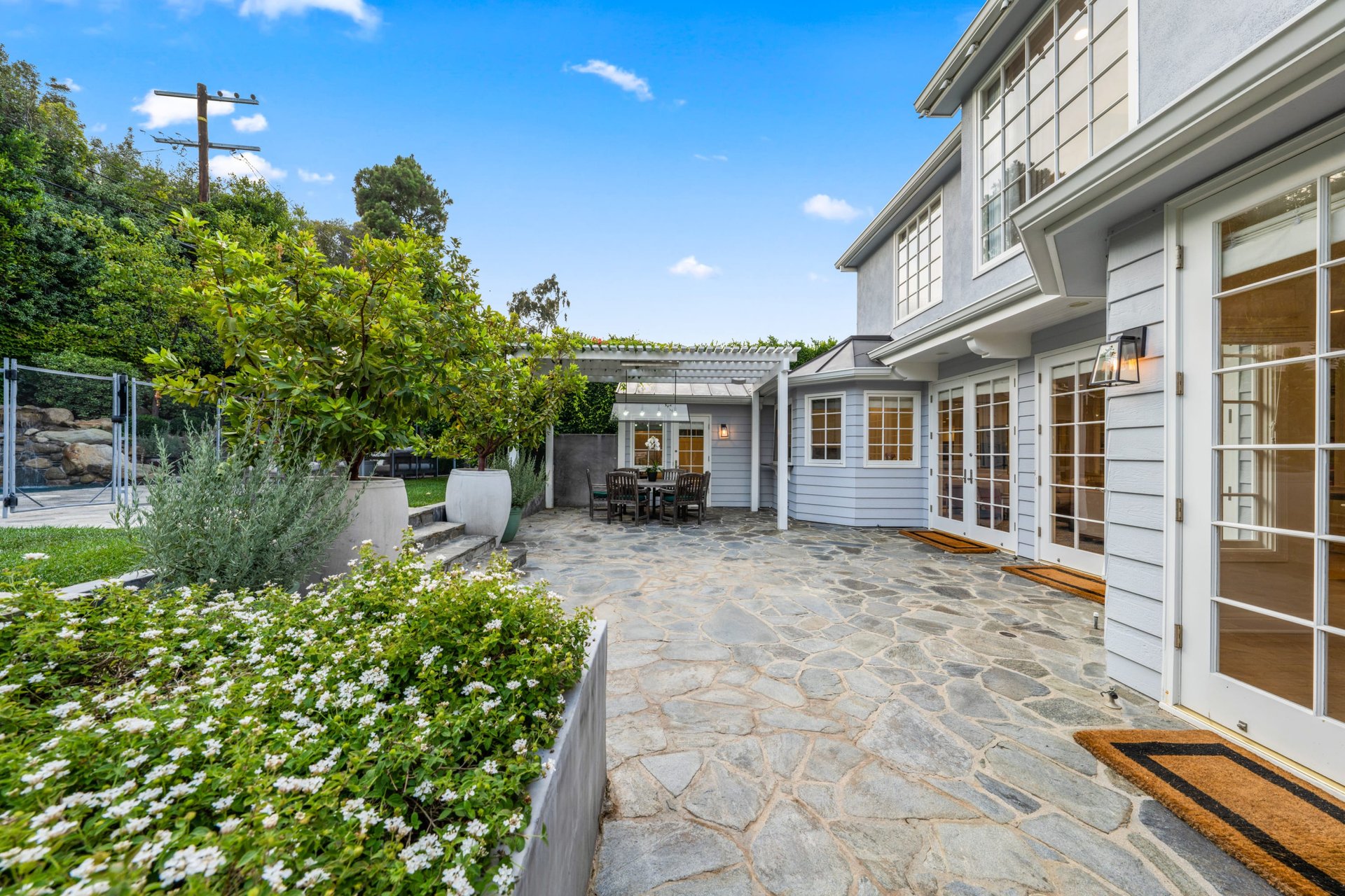 181 N Canyon View Dr, Brentwood