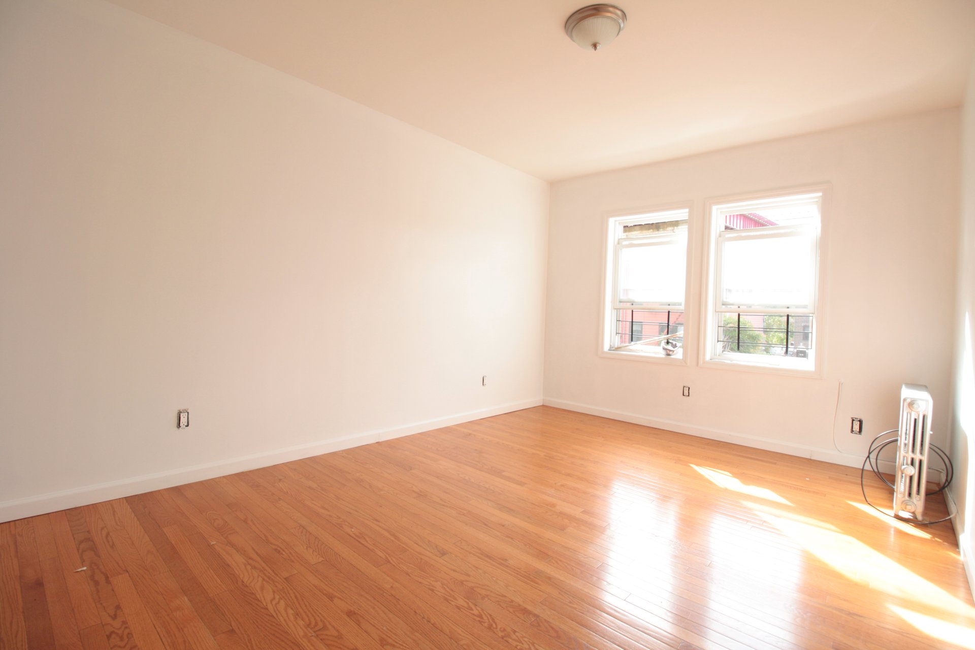 2240 28th St, #2F