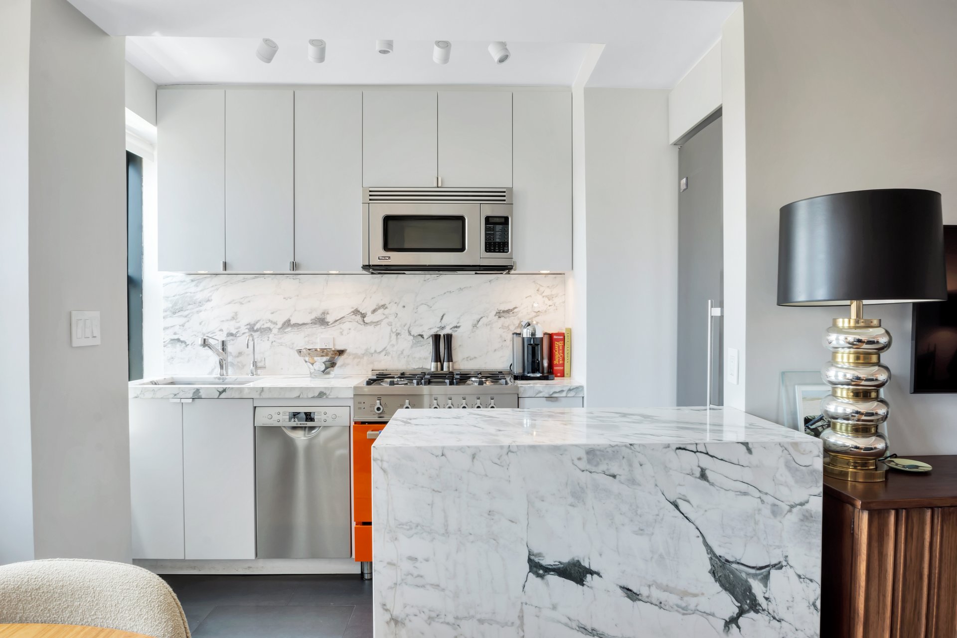 Stunning Prewar Apartment with Manhattan Skyline Views! 