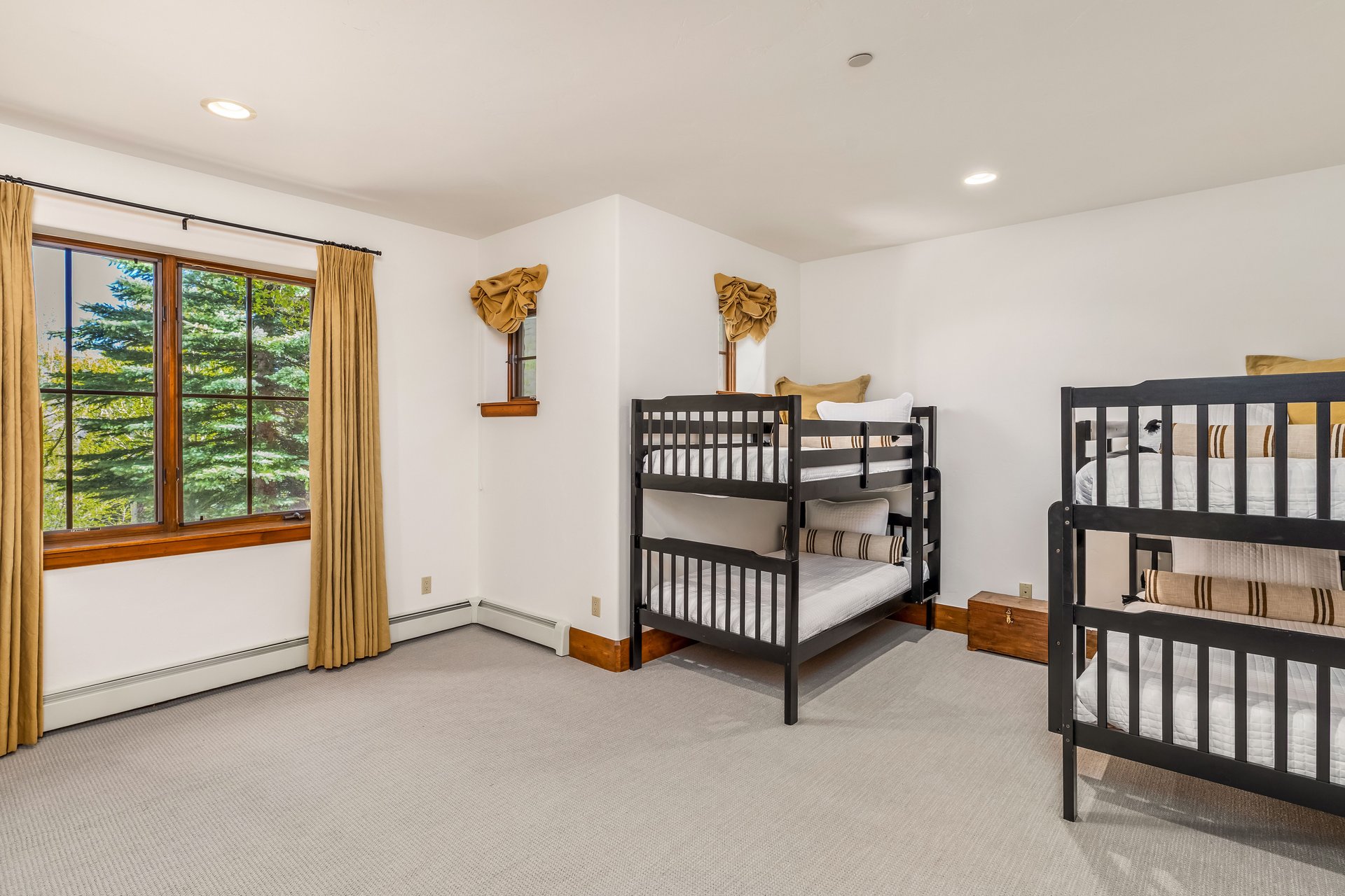 271 Eagles Glen Road