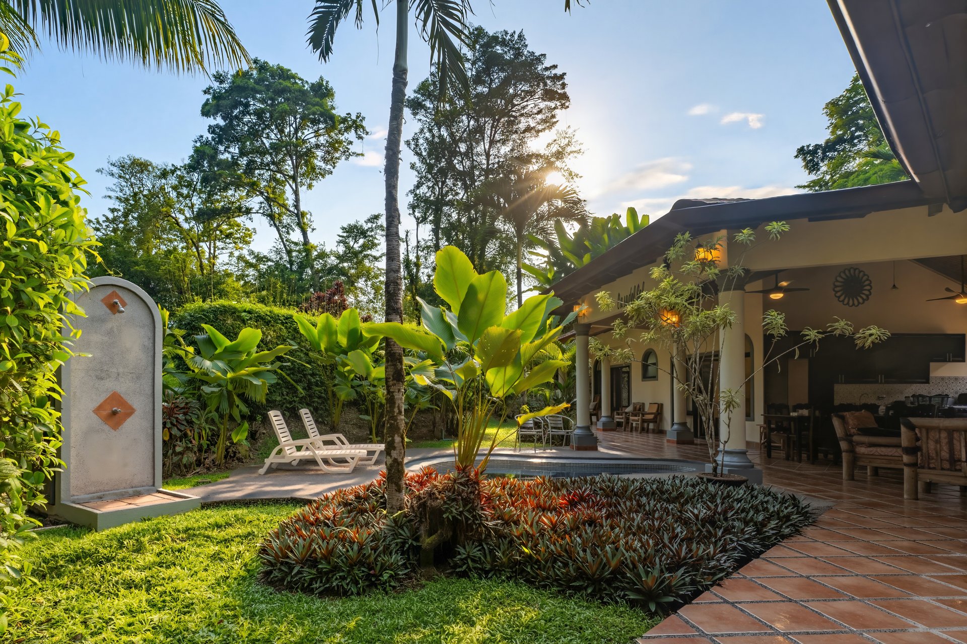 Ojochal Tropical Retreat | 4 Ensuite Bedrooms, Pool & Outdoor Living