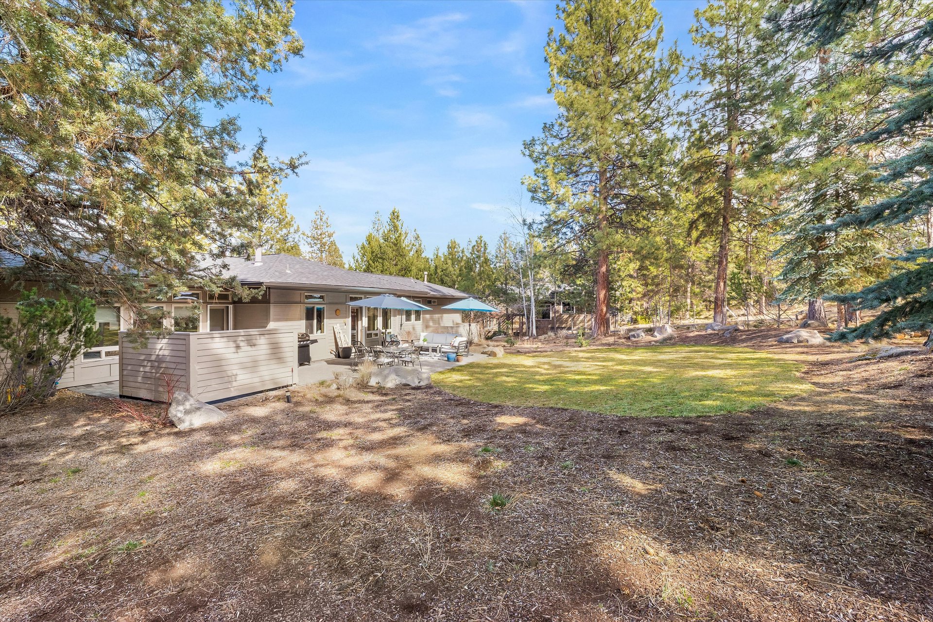 2589 NW Champion Circle