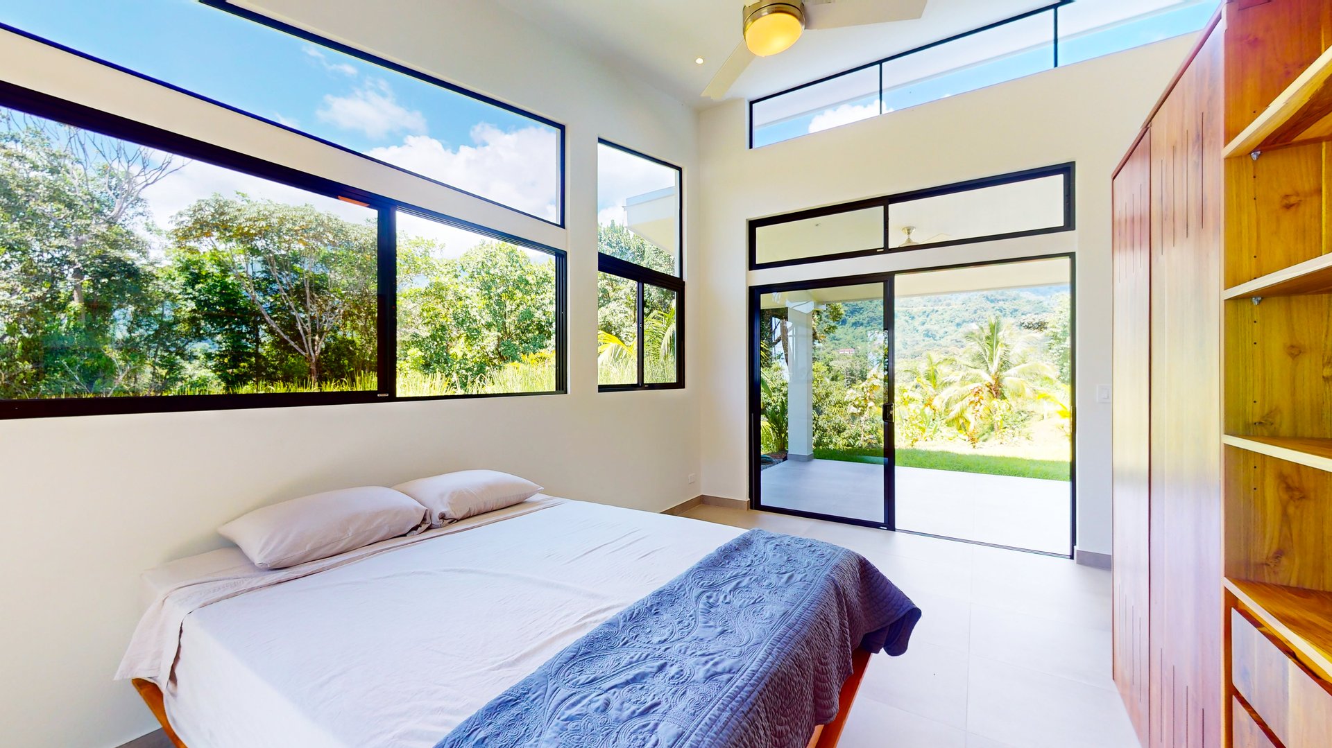 Exquisite Modern Retreat with Ocean and Mountain Views in Ojochal, Costa Rica