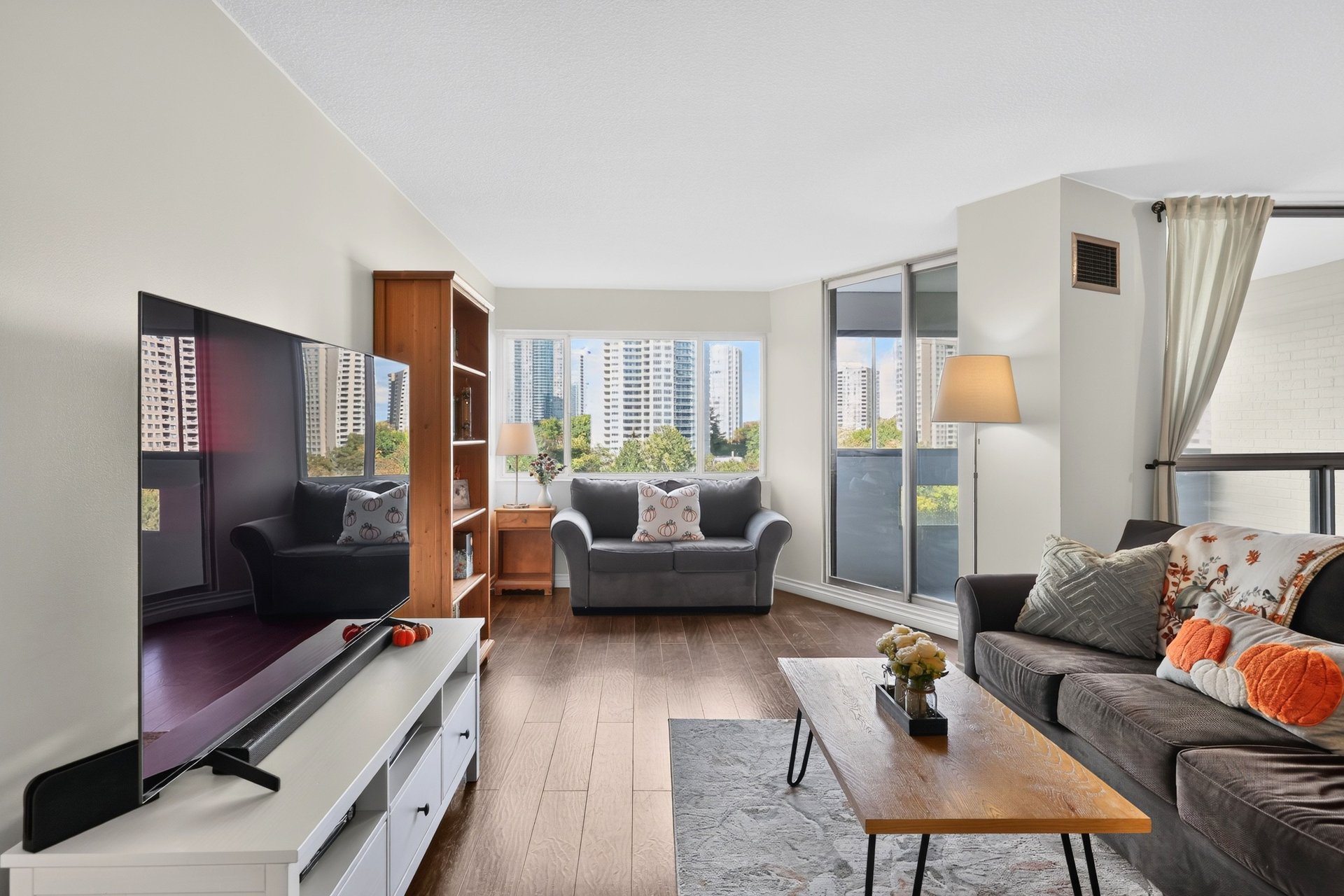 50 Elm Dr E 610