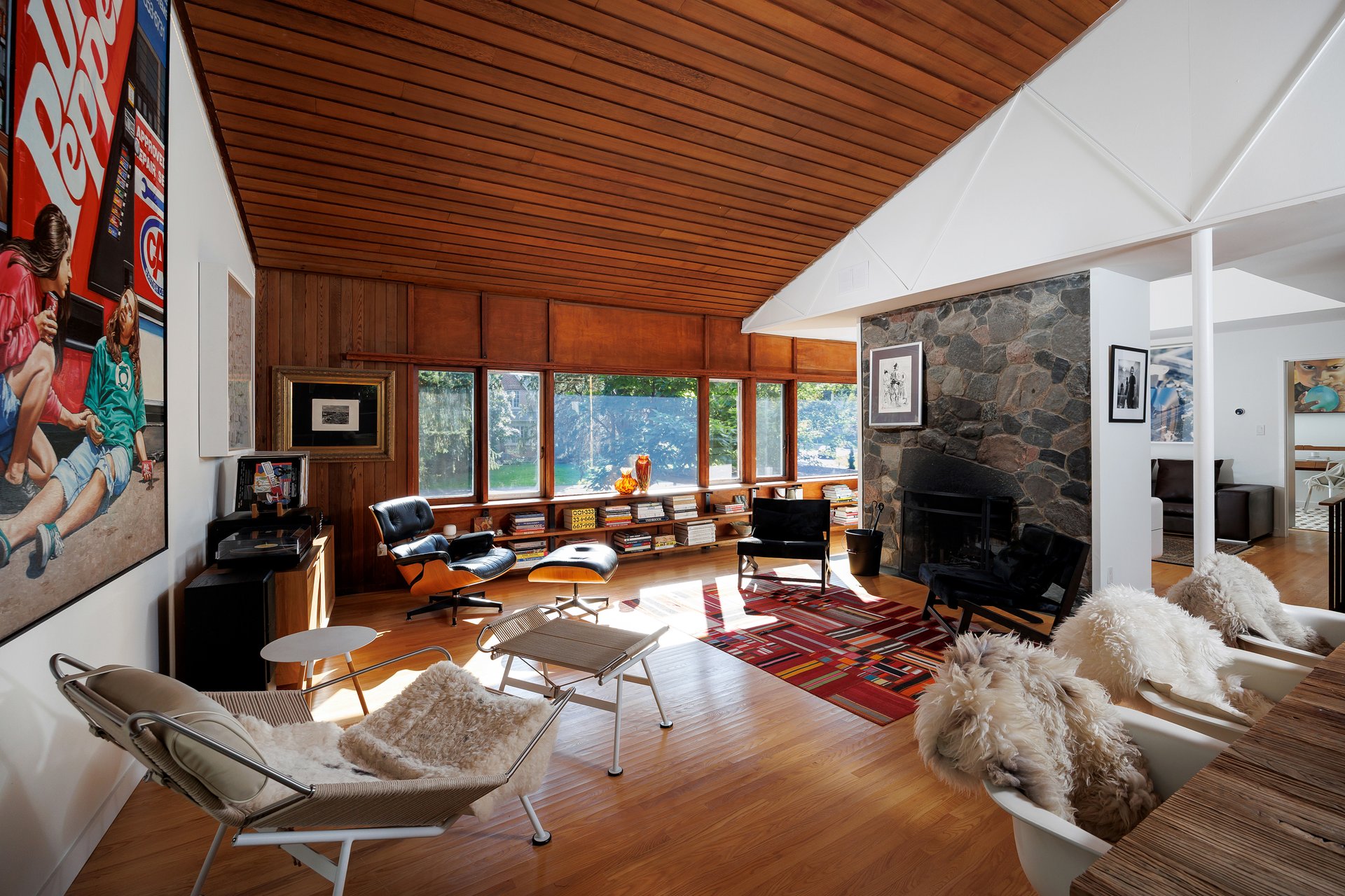 Kingsway Mid-Century Modern