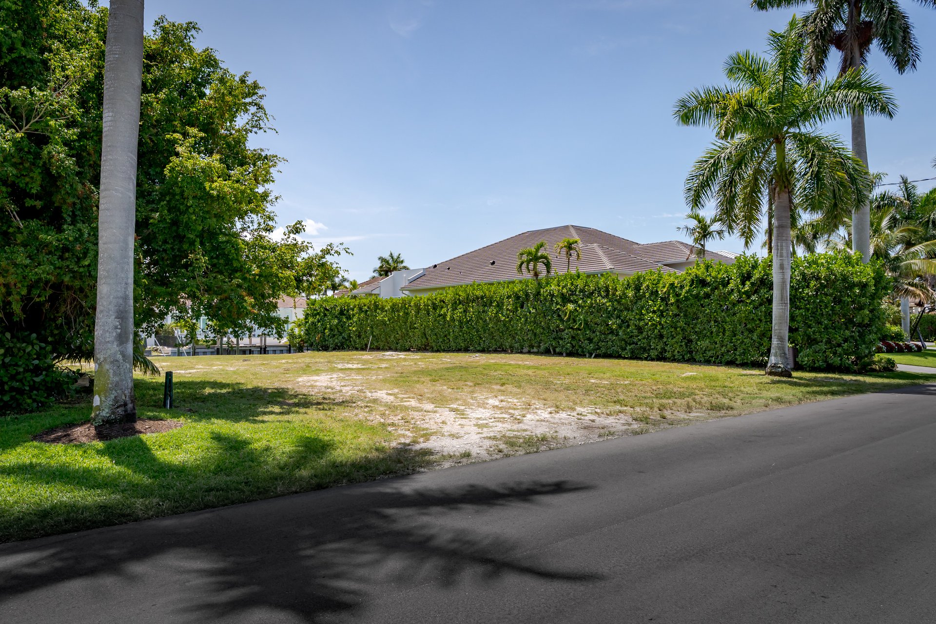 2165 Tarpon Road