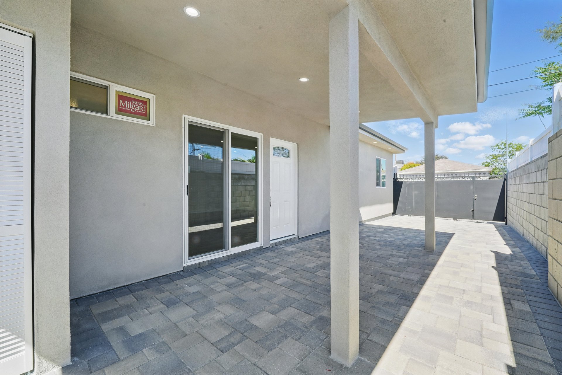 4 Units in North Hollywood