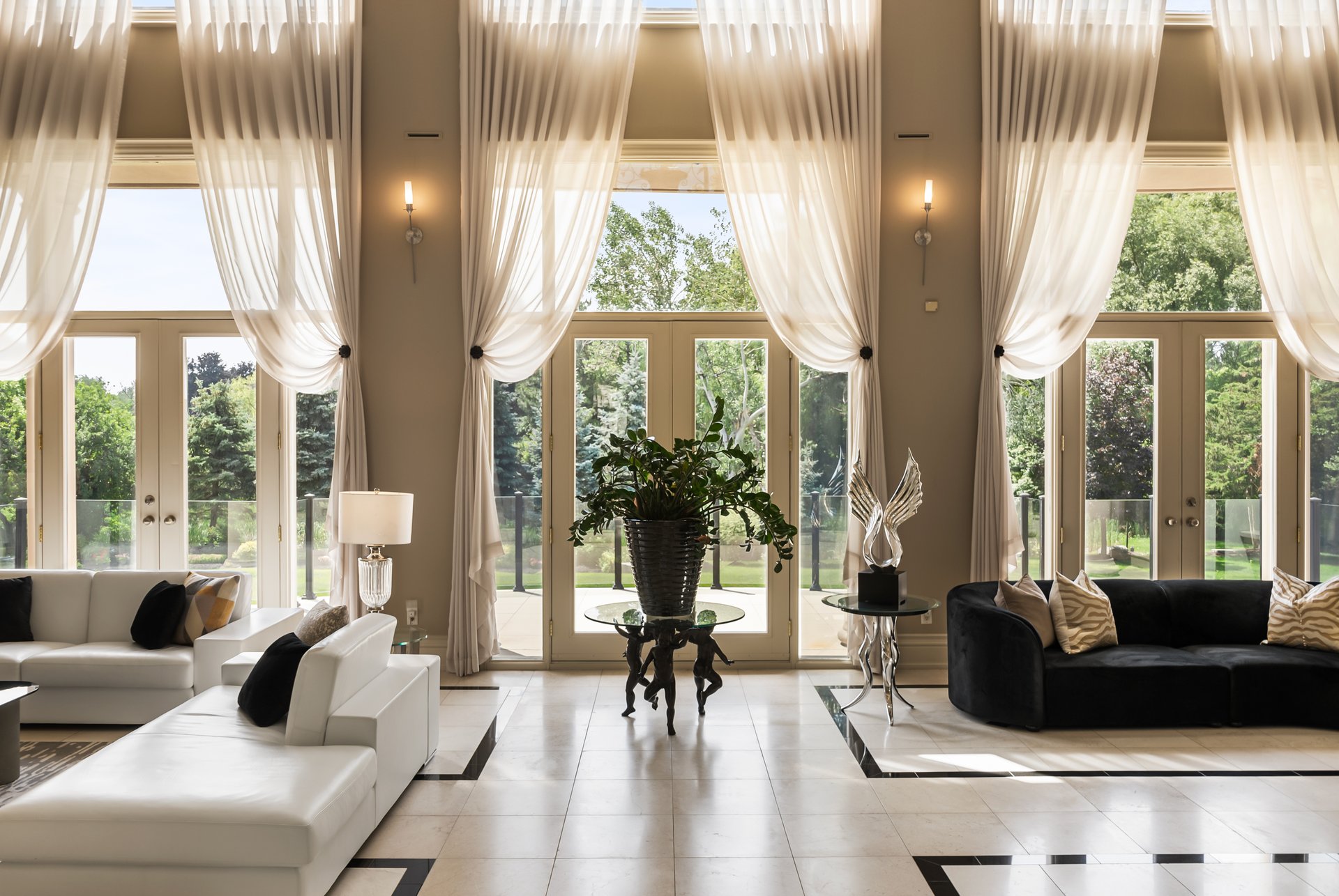 The Grand Palazzo Cachet