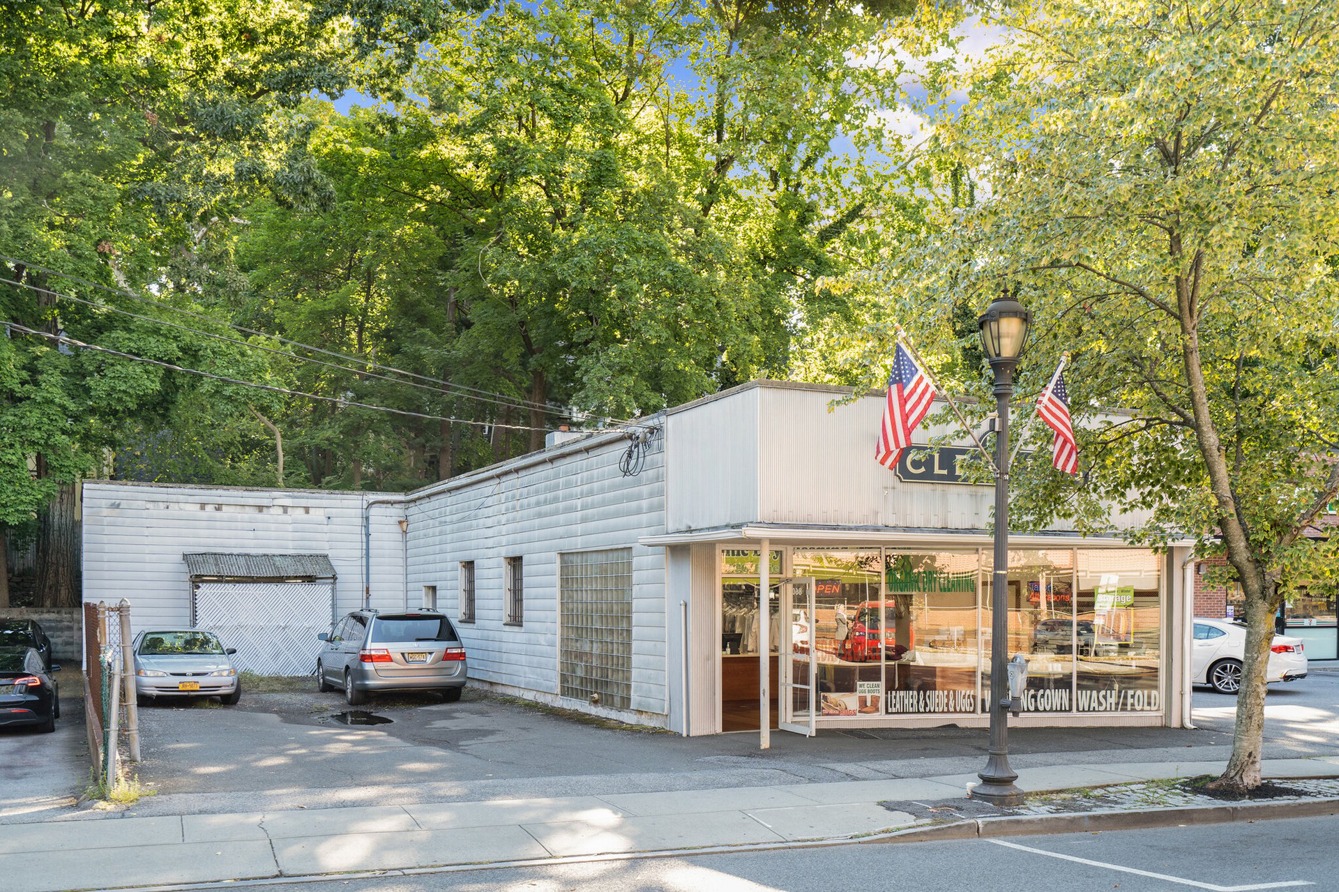 860 Scarsdale Ave