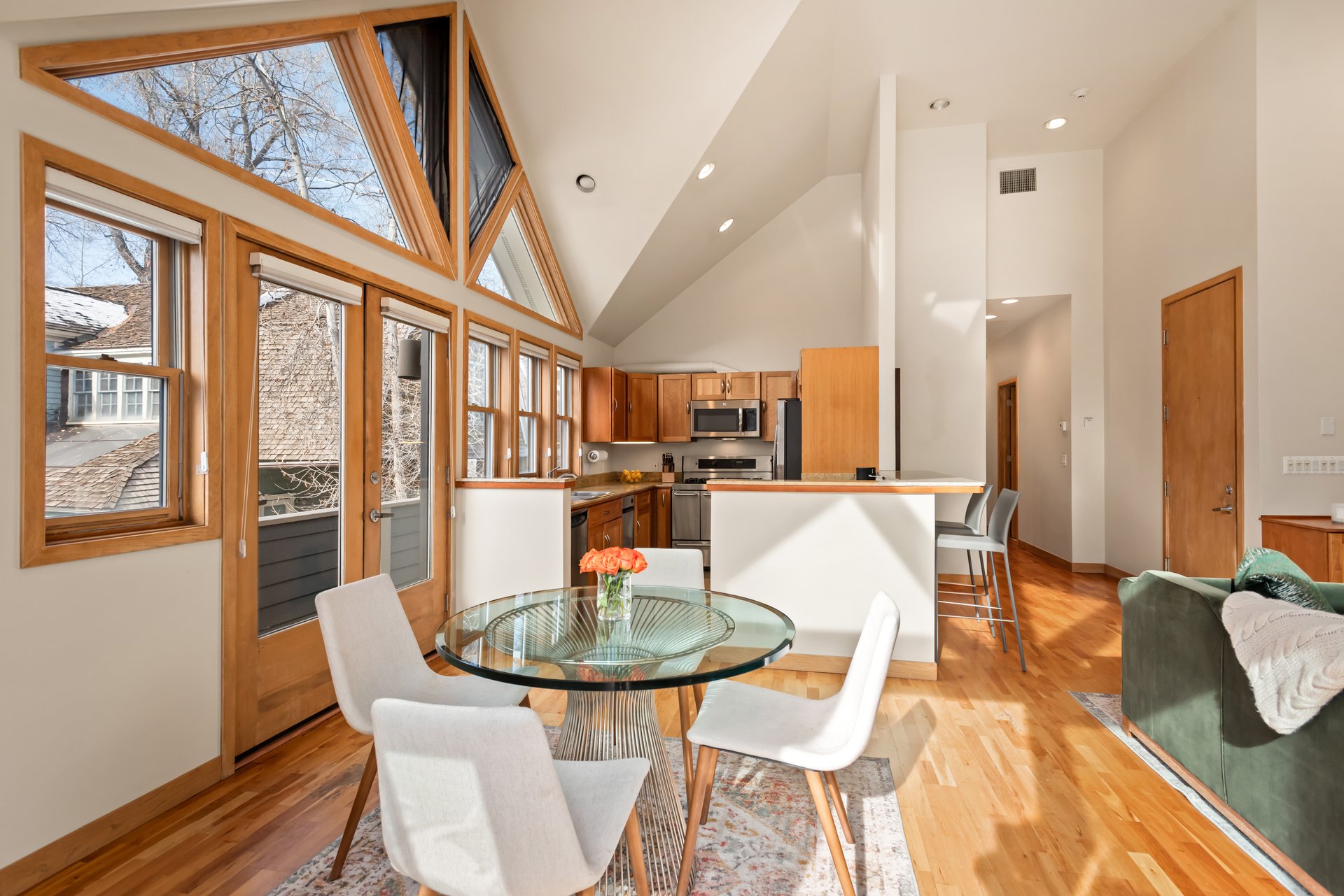 Downtown Penthouse with Mountain Views & Summer Vibes