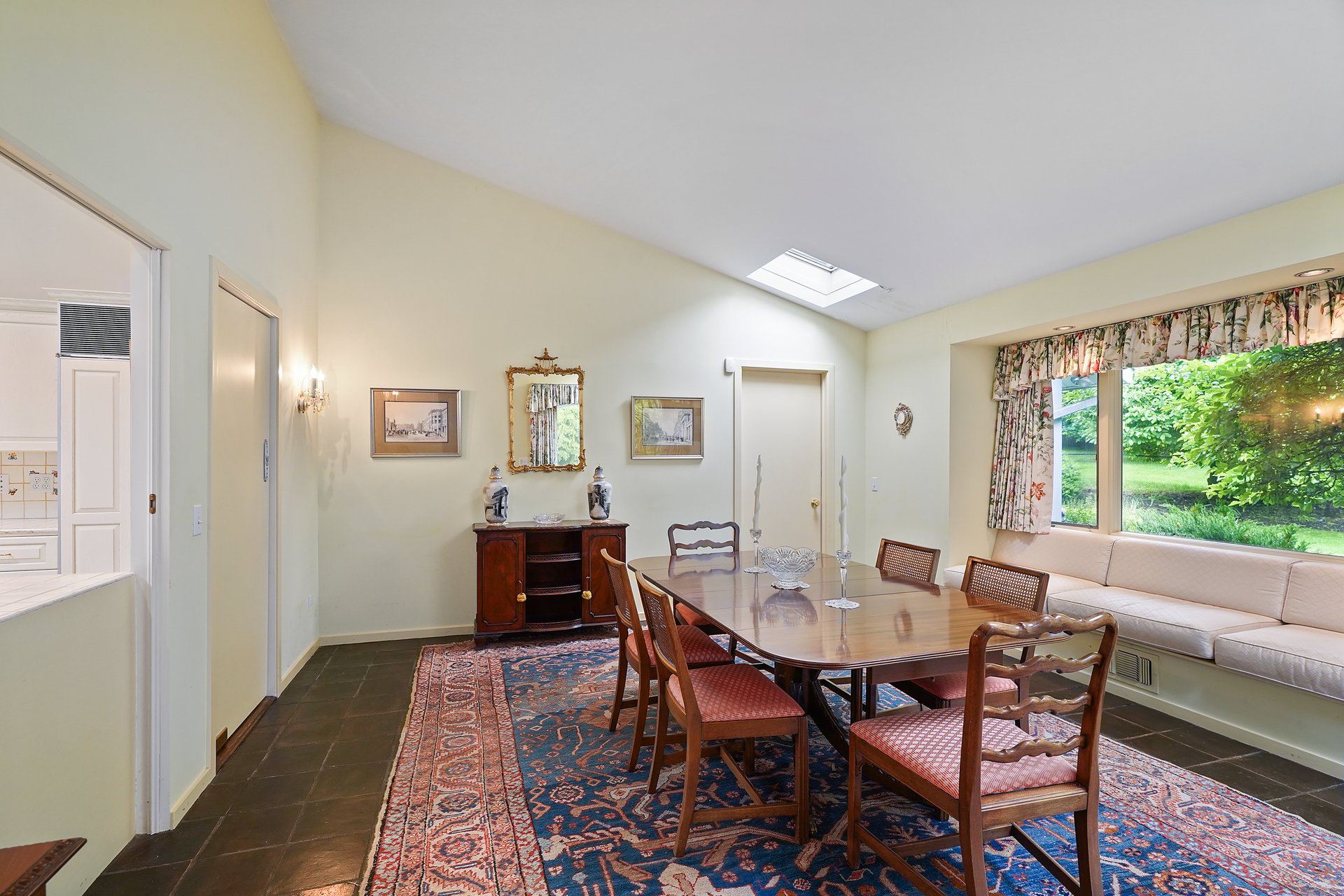 112 Narrows Road