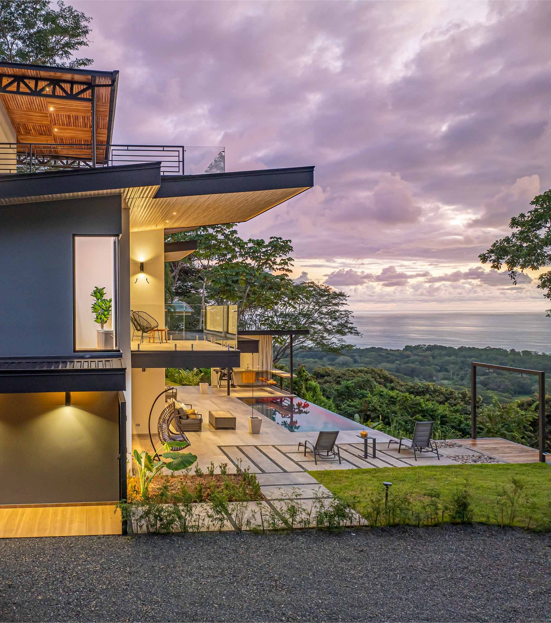 Exclusive Luxury Villa with Infinity Pool