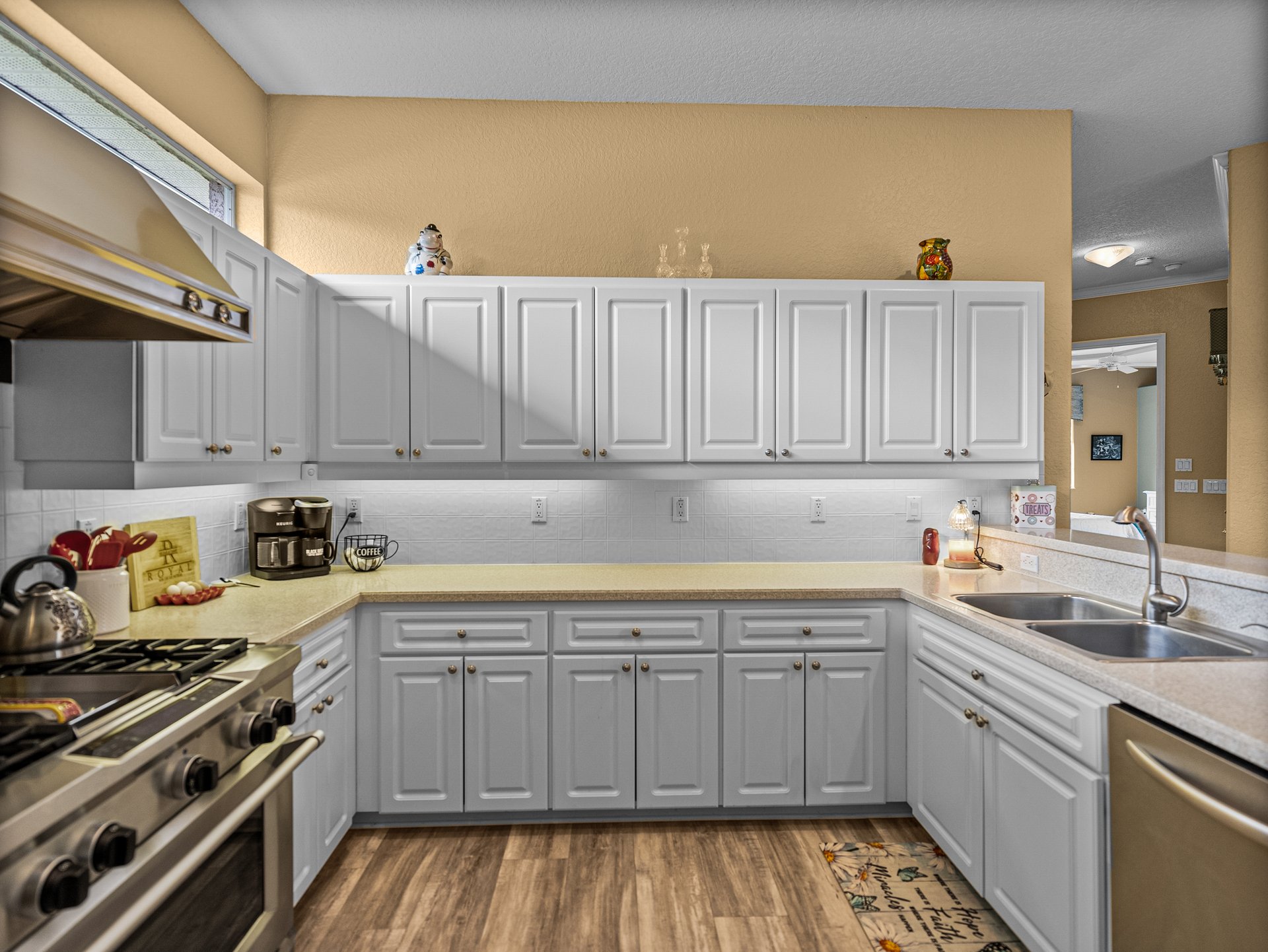 12413 WOODLANDS CIR