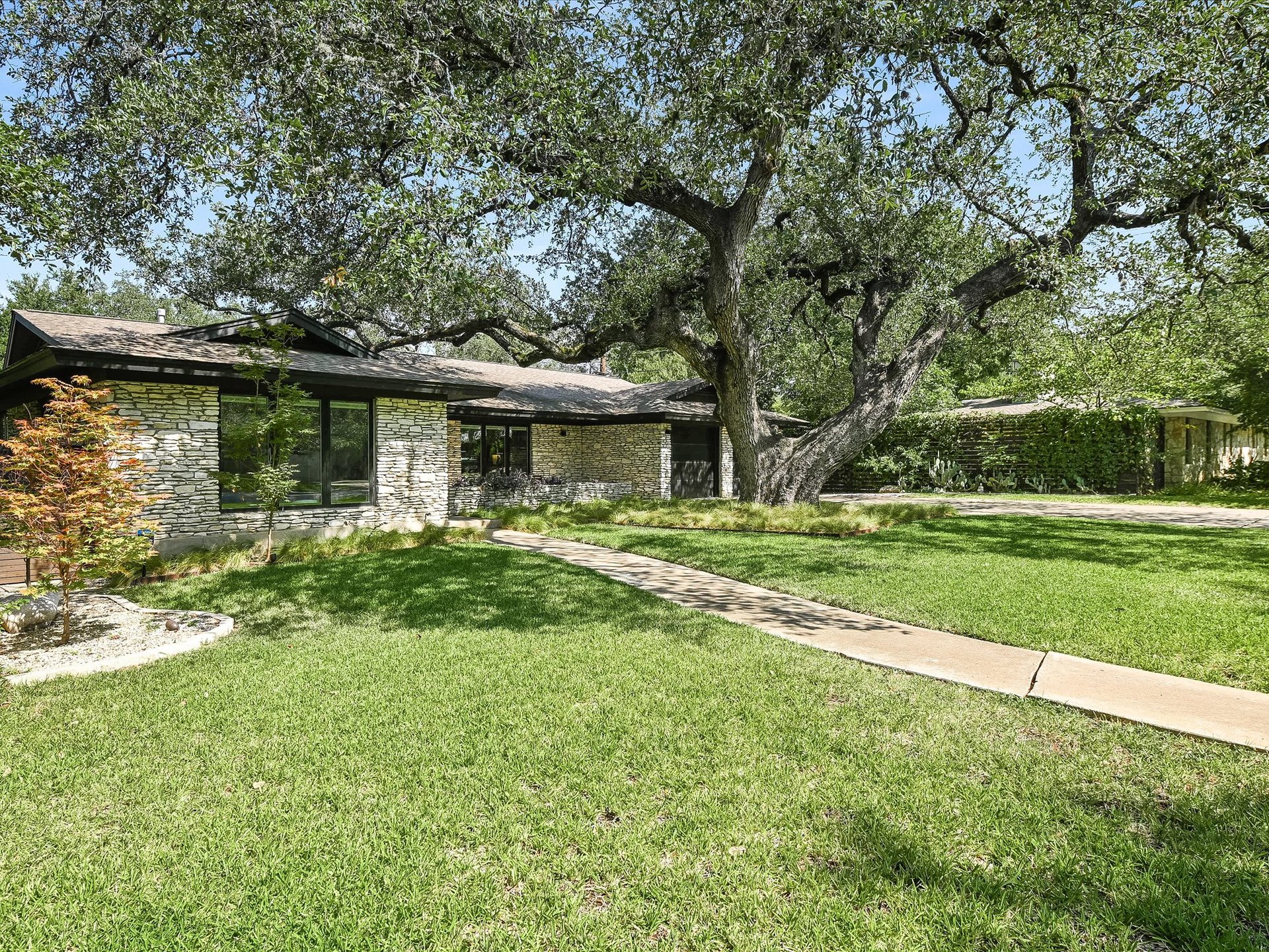 4508 Erin LN