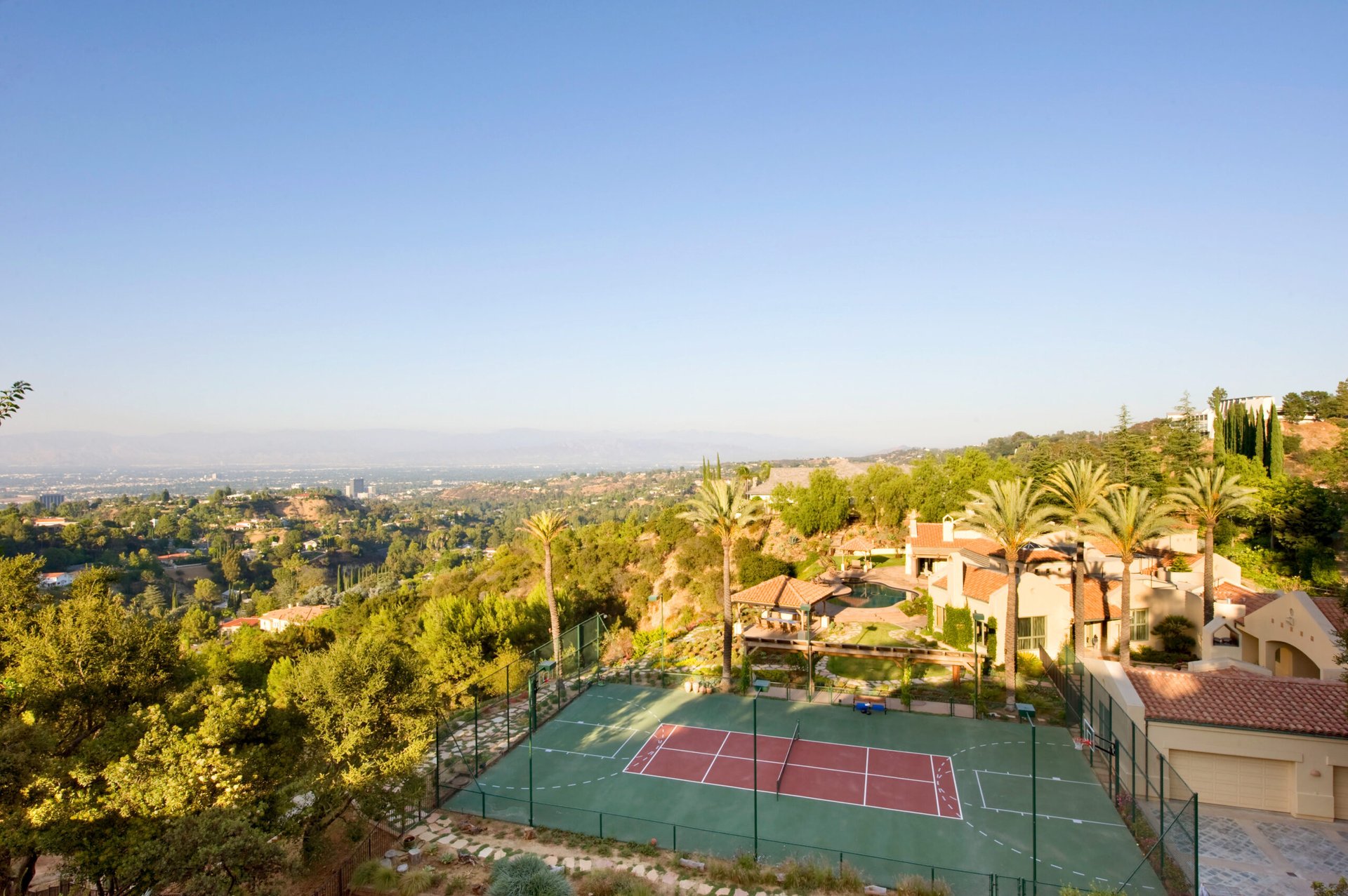 16405 Mulholland Dr