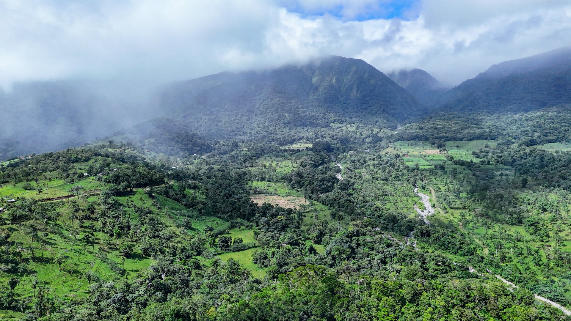 Finca Altamira | Boasting breathtaking panoramic views of the majestic Miravalles Volcano!