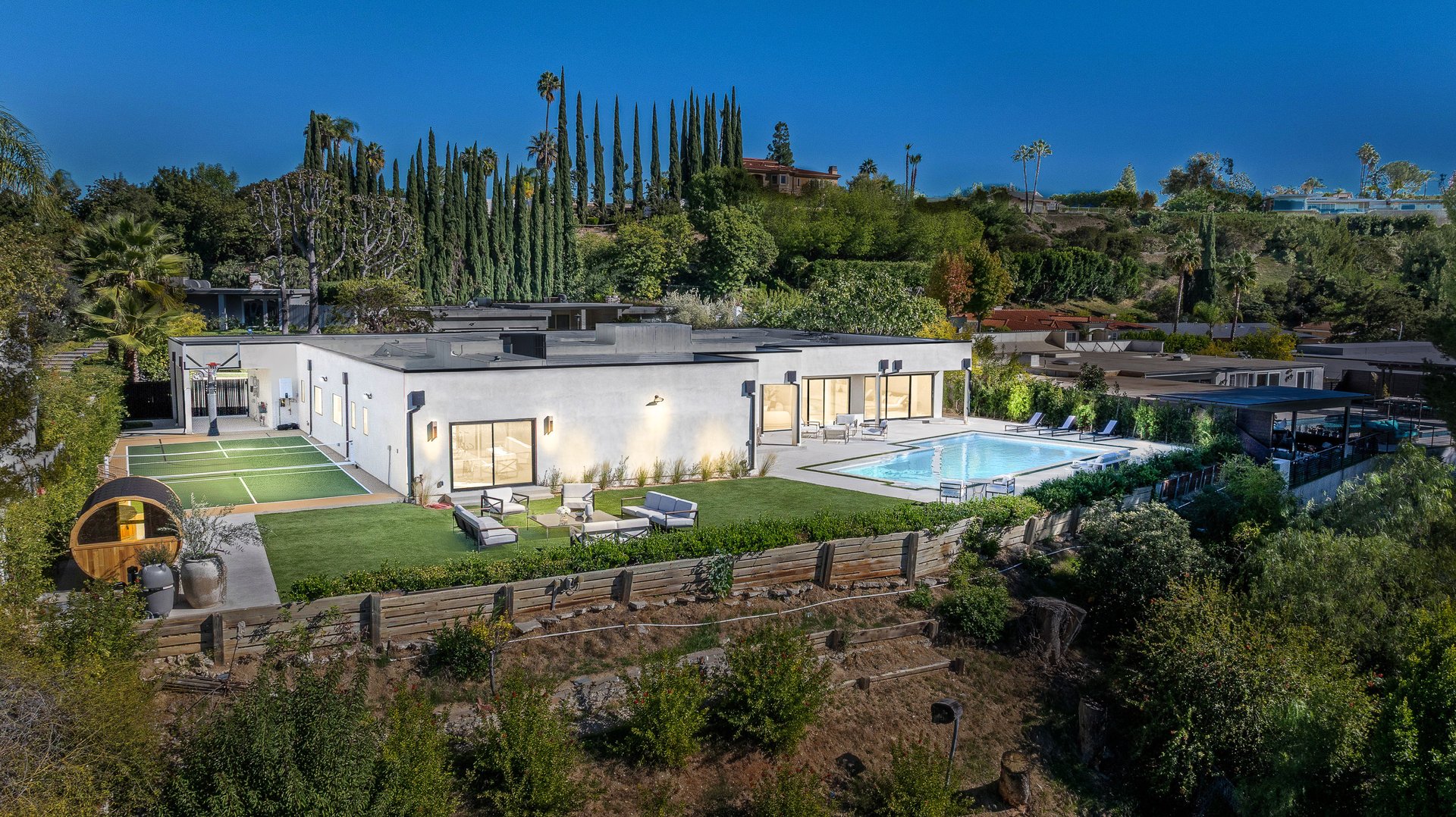 17969 Medley Drive, Encino
