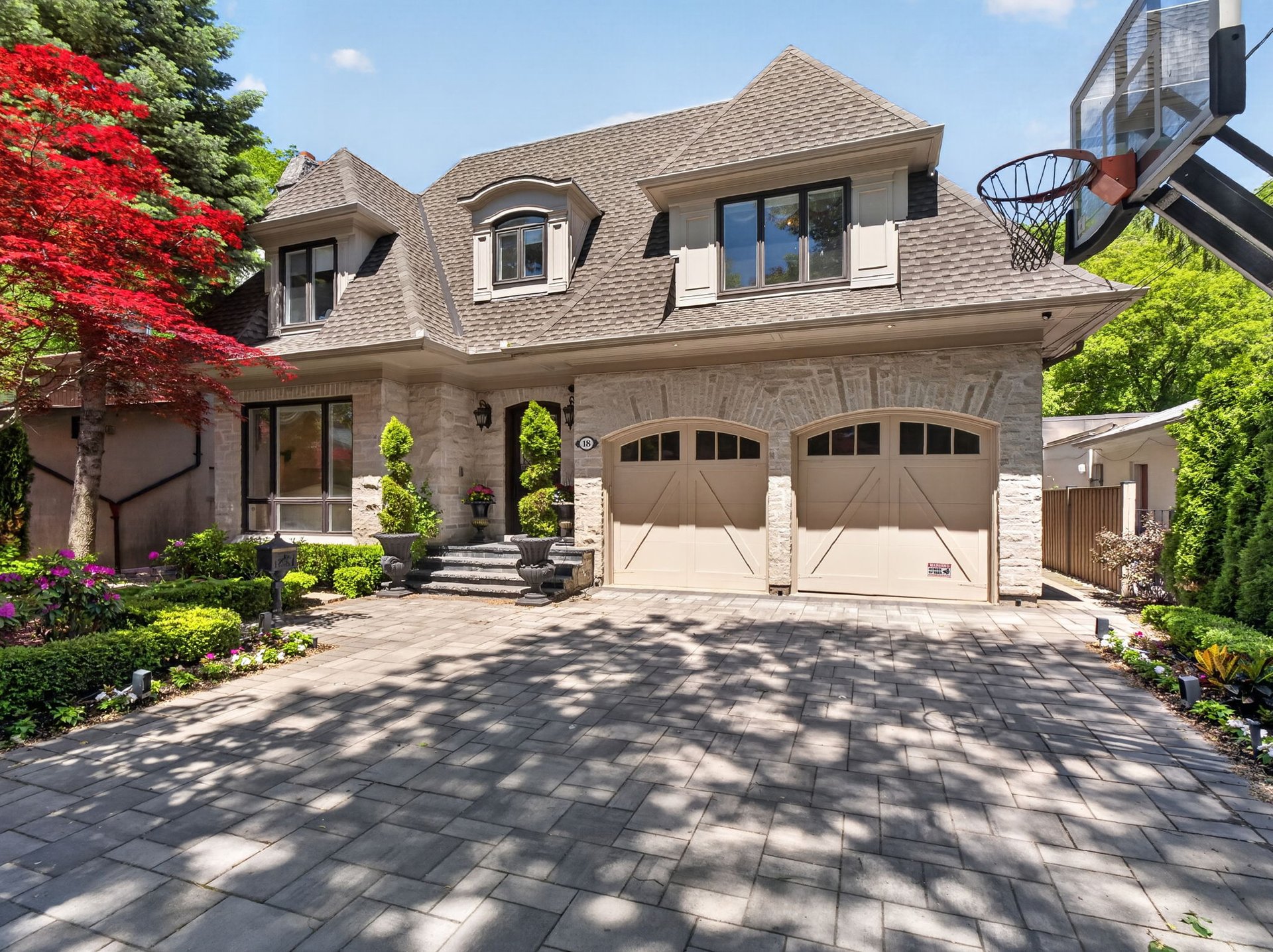 A Rare Ravine Estate