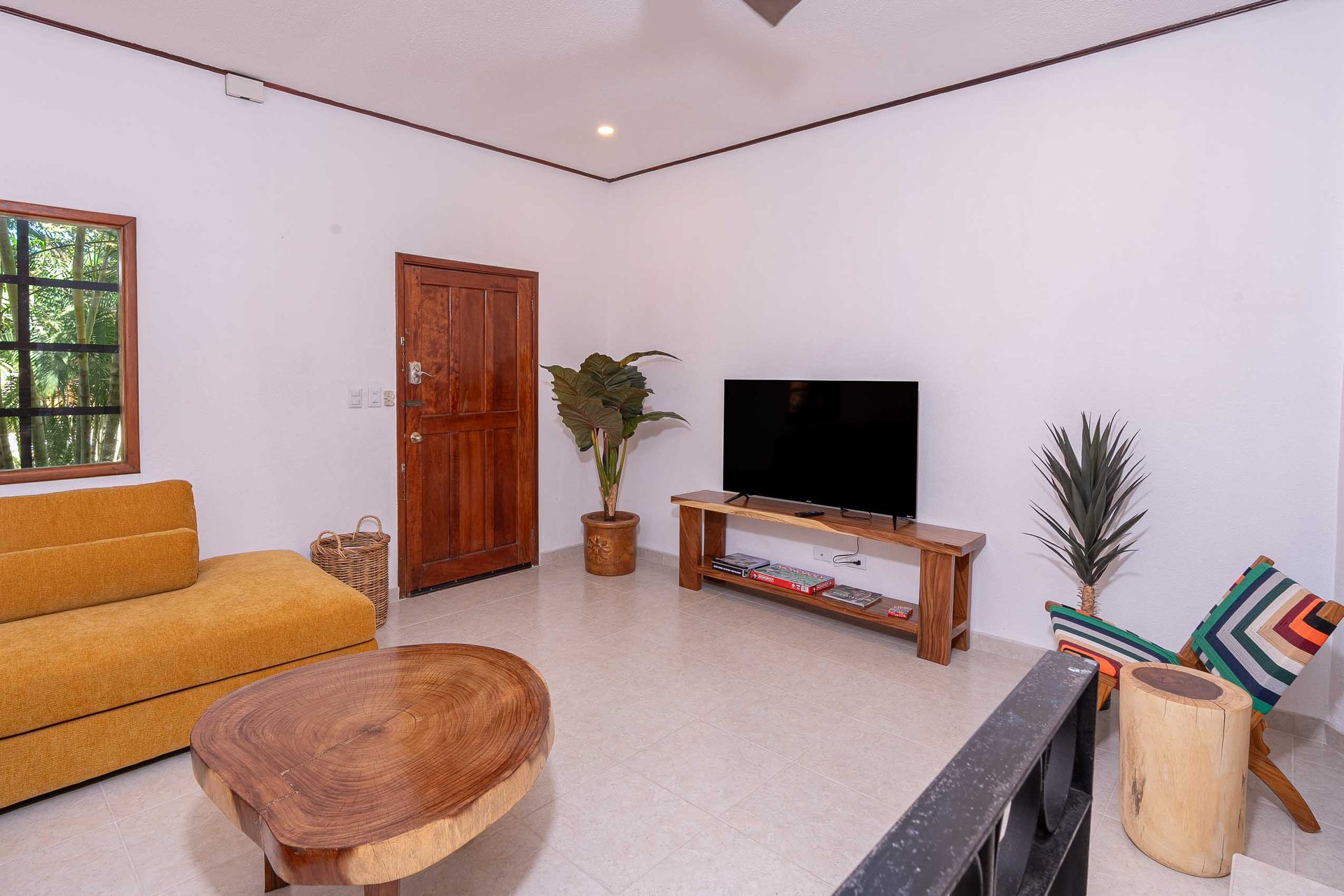 Pueblo del Mar 25 | Fully Renovated, Furnished Condo in Walkable Tamarindo