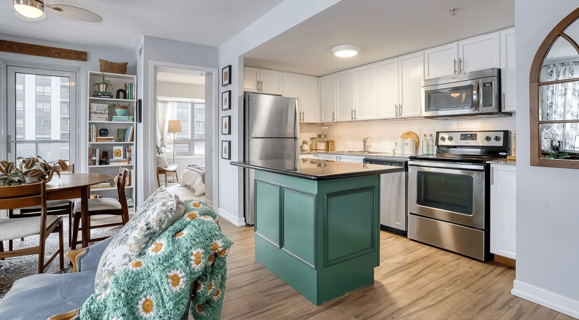 1410 Dupont St #606