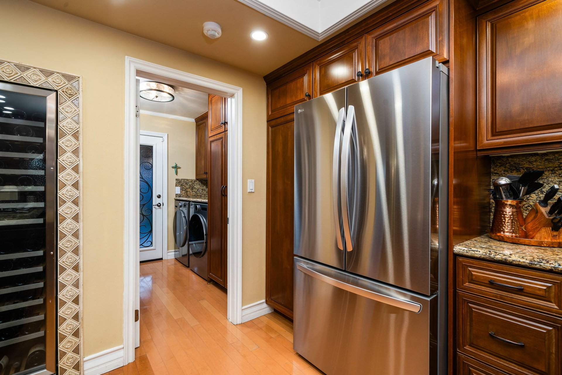 2309 Perry Court