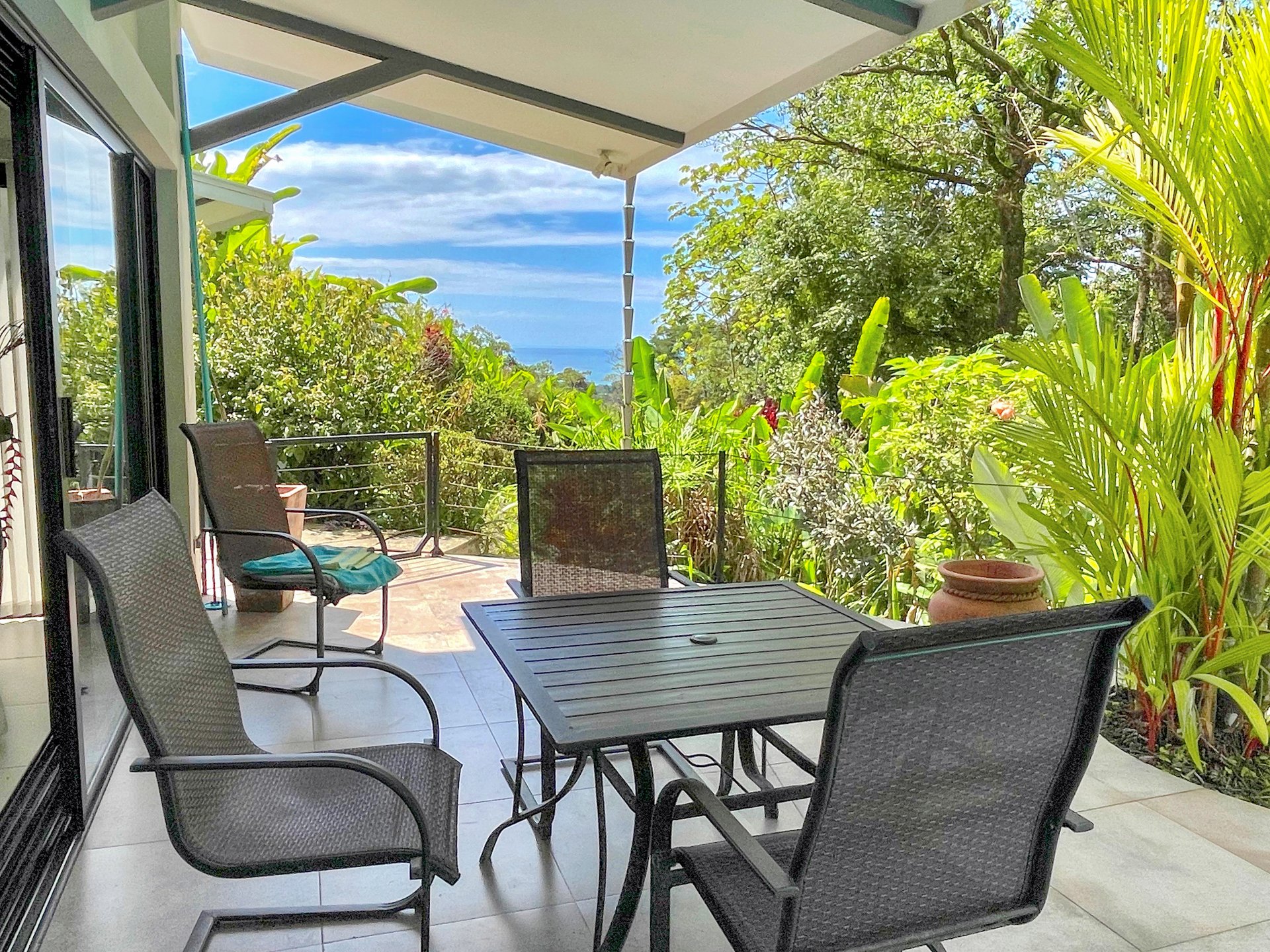 2.24 ACRES – 7 Bedrooms Ocean View Boutique Hotel With Two Pools, 5 Minutes to Uvita, Multiple Rental Options!!