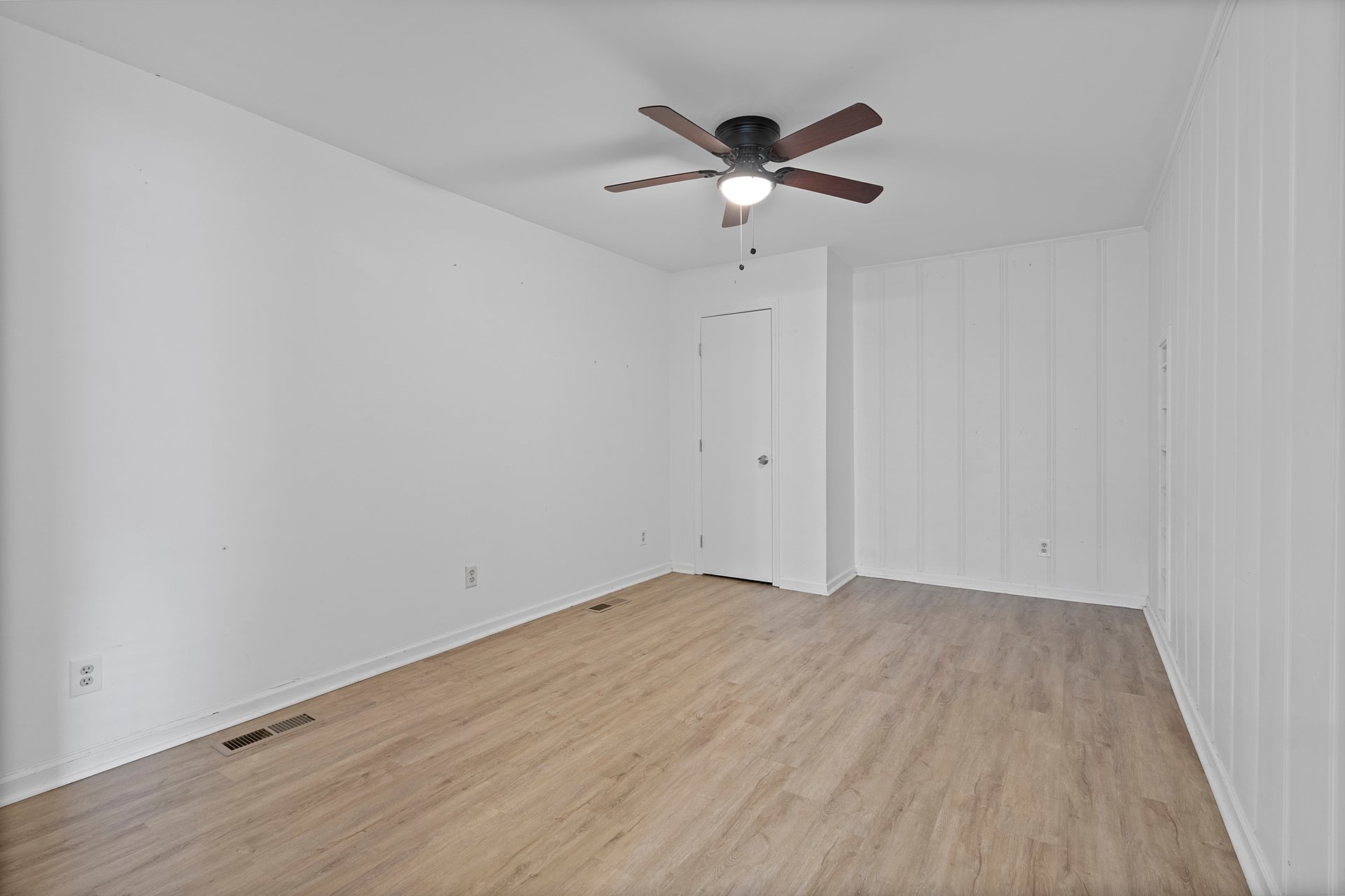 FOUR Bedroom in the Hospital District!! Basement great for storage!