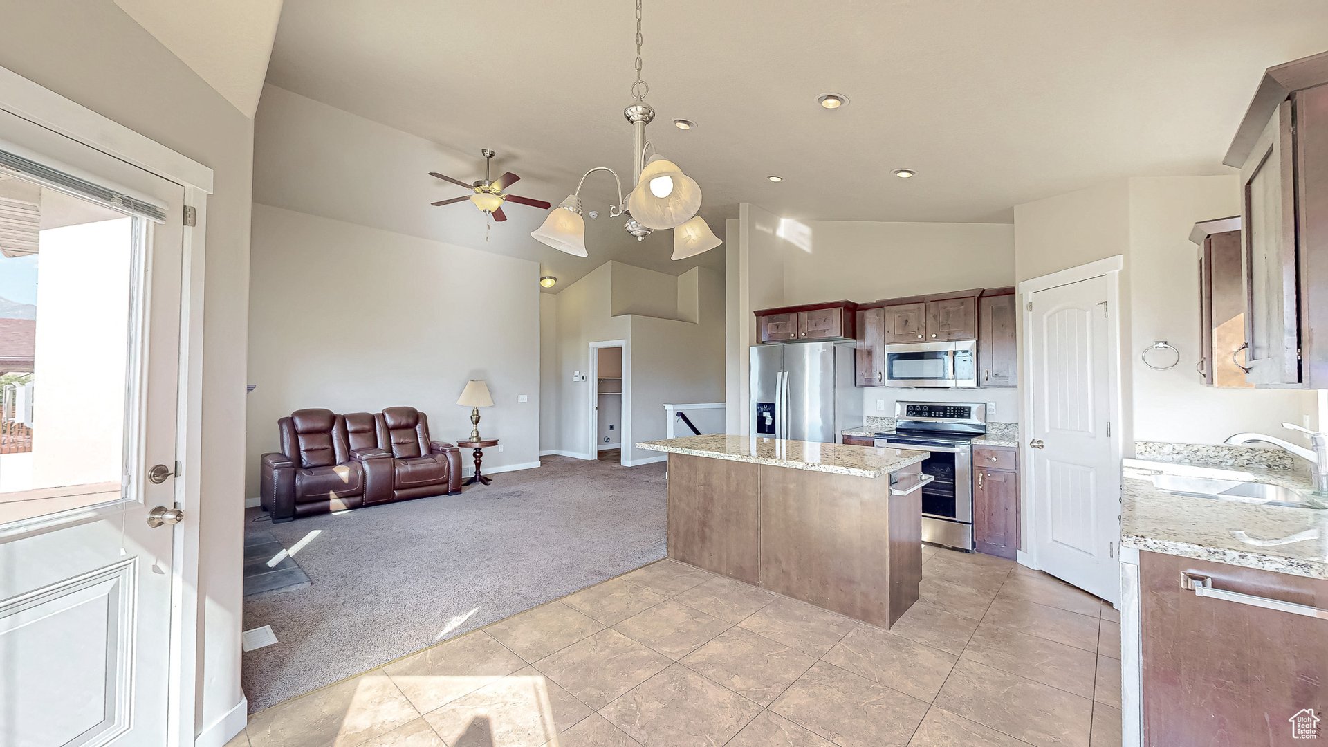 214 W Quartz Rd