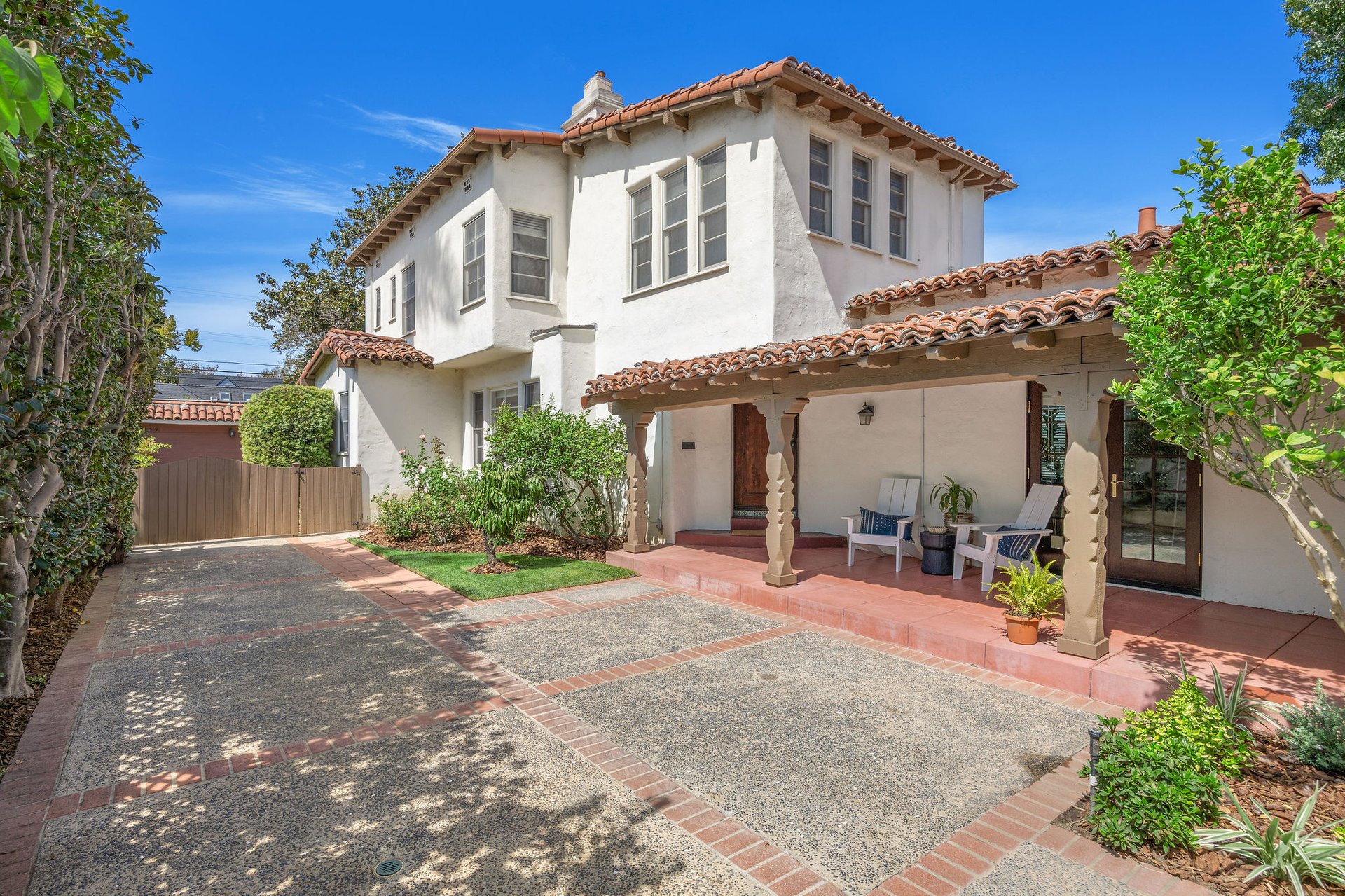 157 S. Fuller Ave