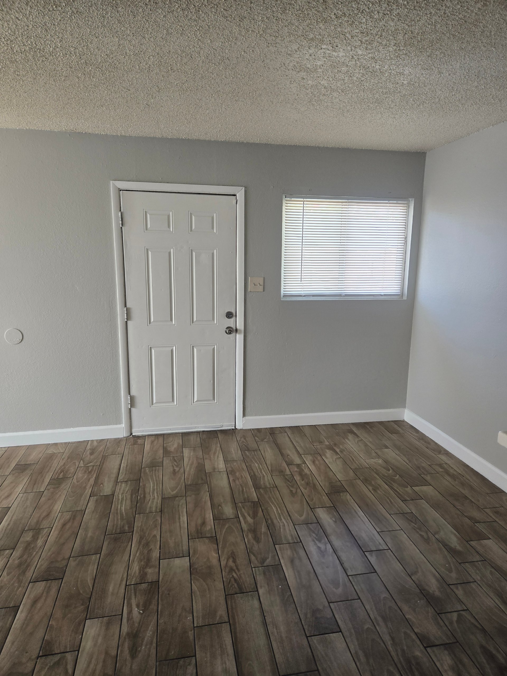 485 North Circle #2 Las Vegas, NV 89119