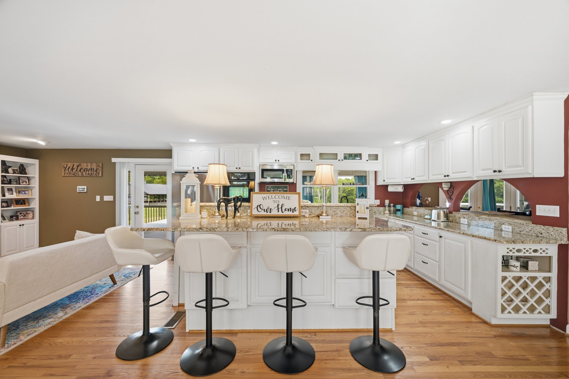 1425 Hobson Rd