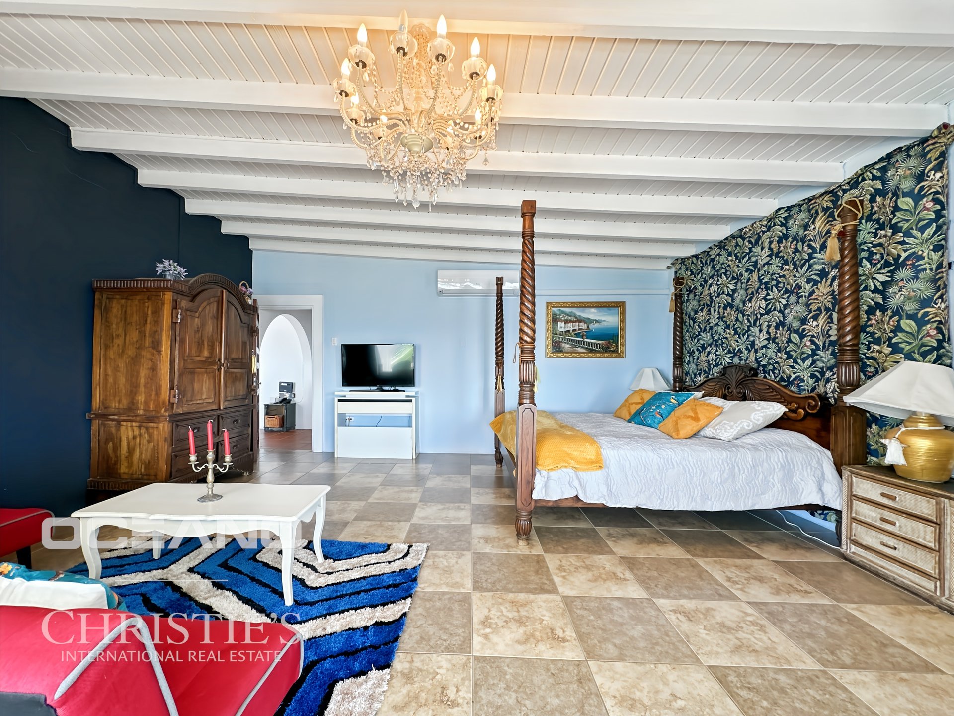 Investment Opportunity – 3-Bedroom Villa with Studio and Independent Unit
