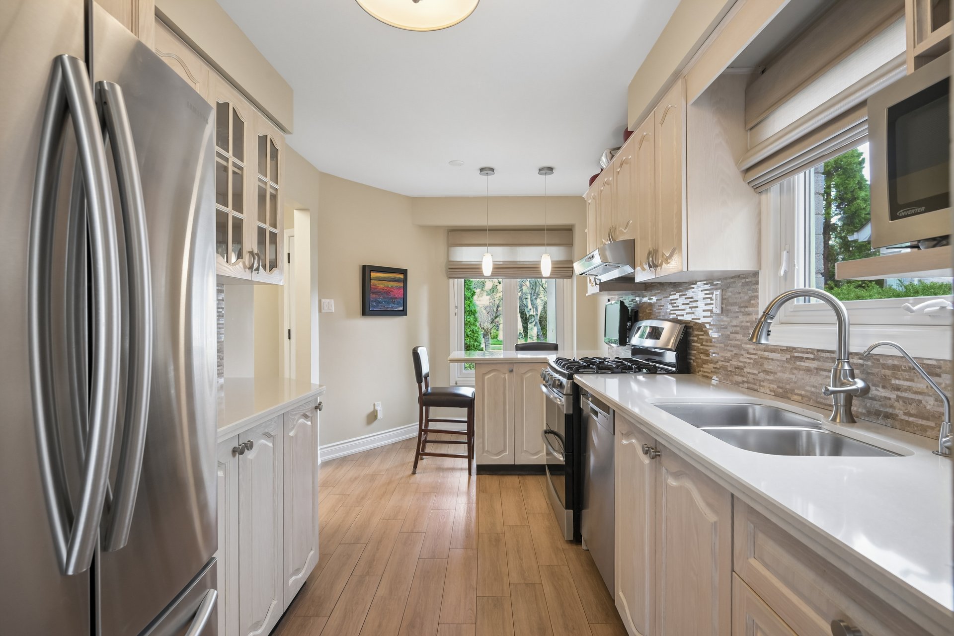 Ravine Living in Glen Abbey!